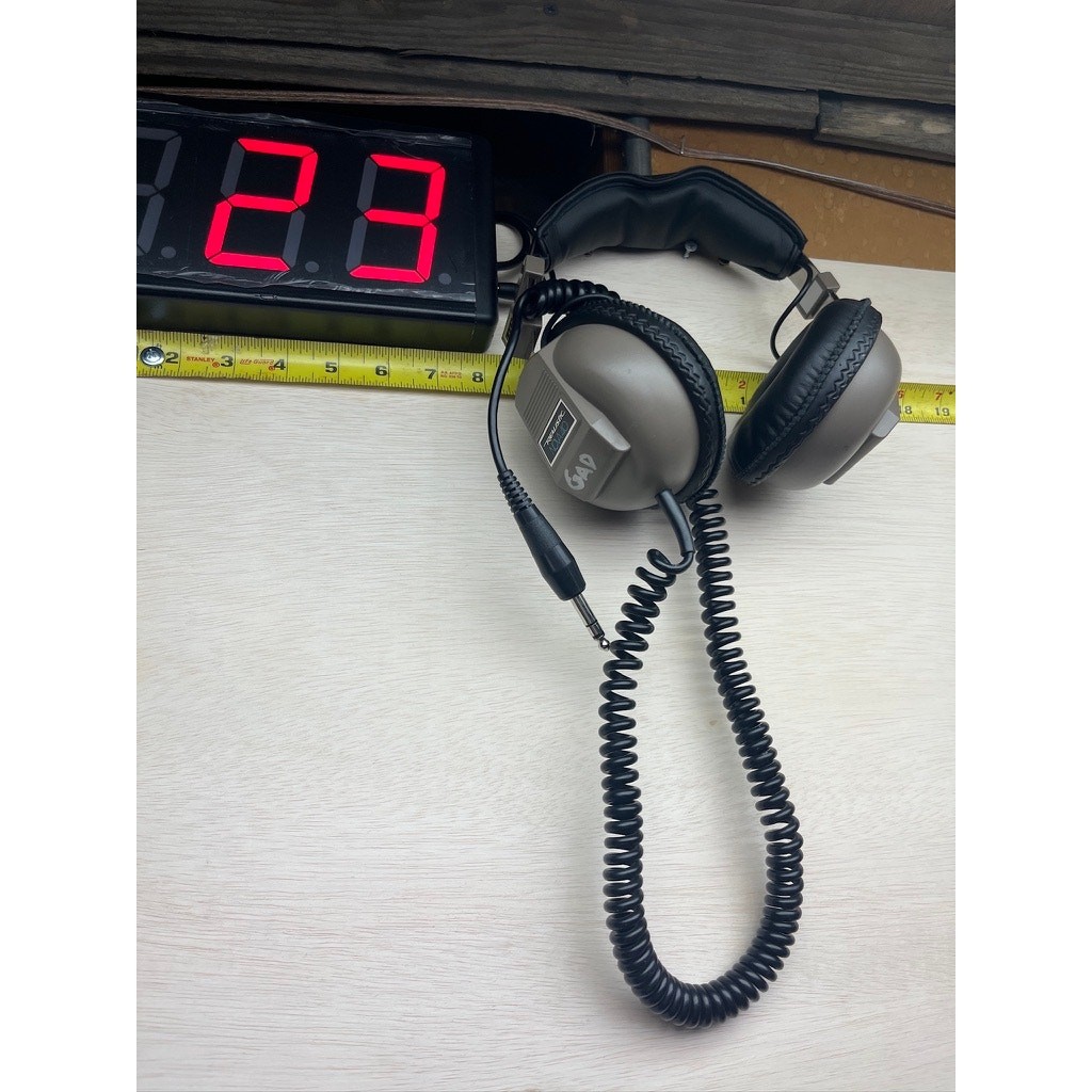 Realistic Nova Vintage Stereo Headphones Coiled Cord 1/4 Plug Gray Black