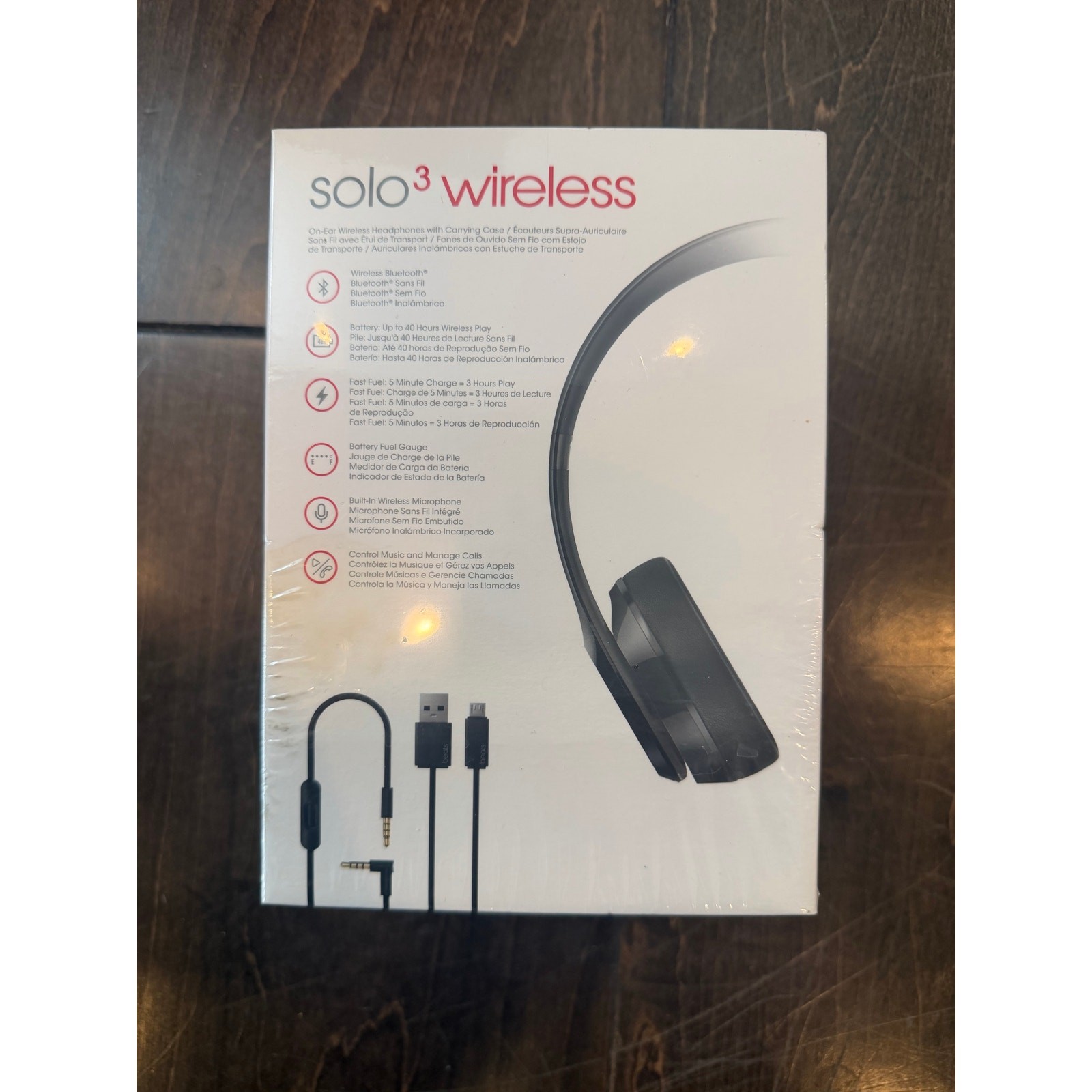 Beats Solo3 Wireless Headphones NEW Sealed Gloss Black Bluetooth 40hr Battery
