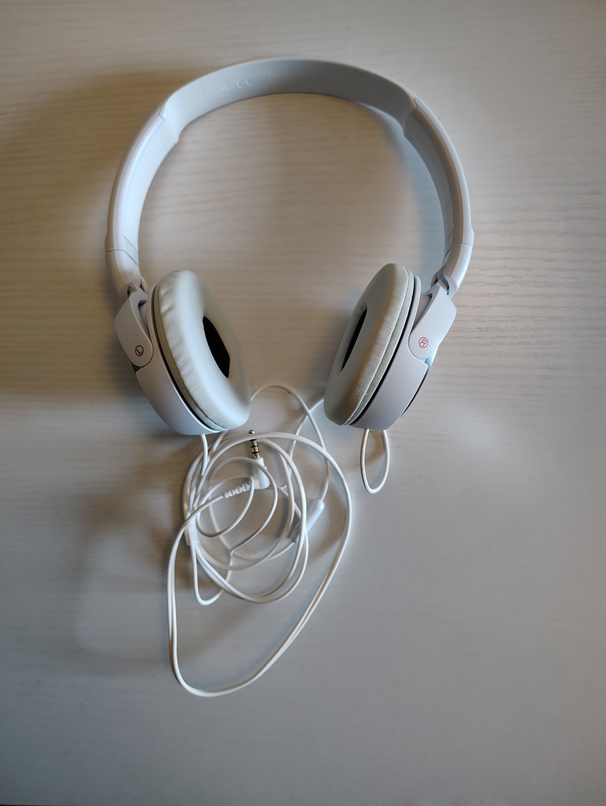 Sony MDR-ZX310AP Wired On Ear Headphones With Mic Open Box
