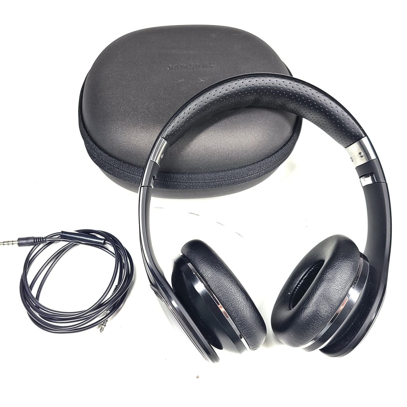 Samsung Level On Wired On Ear Headphones with Microphone – Black – Grade A