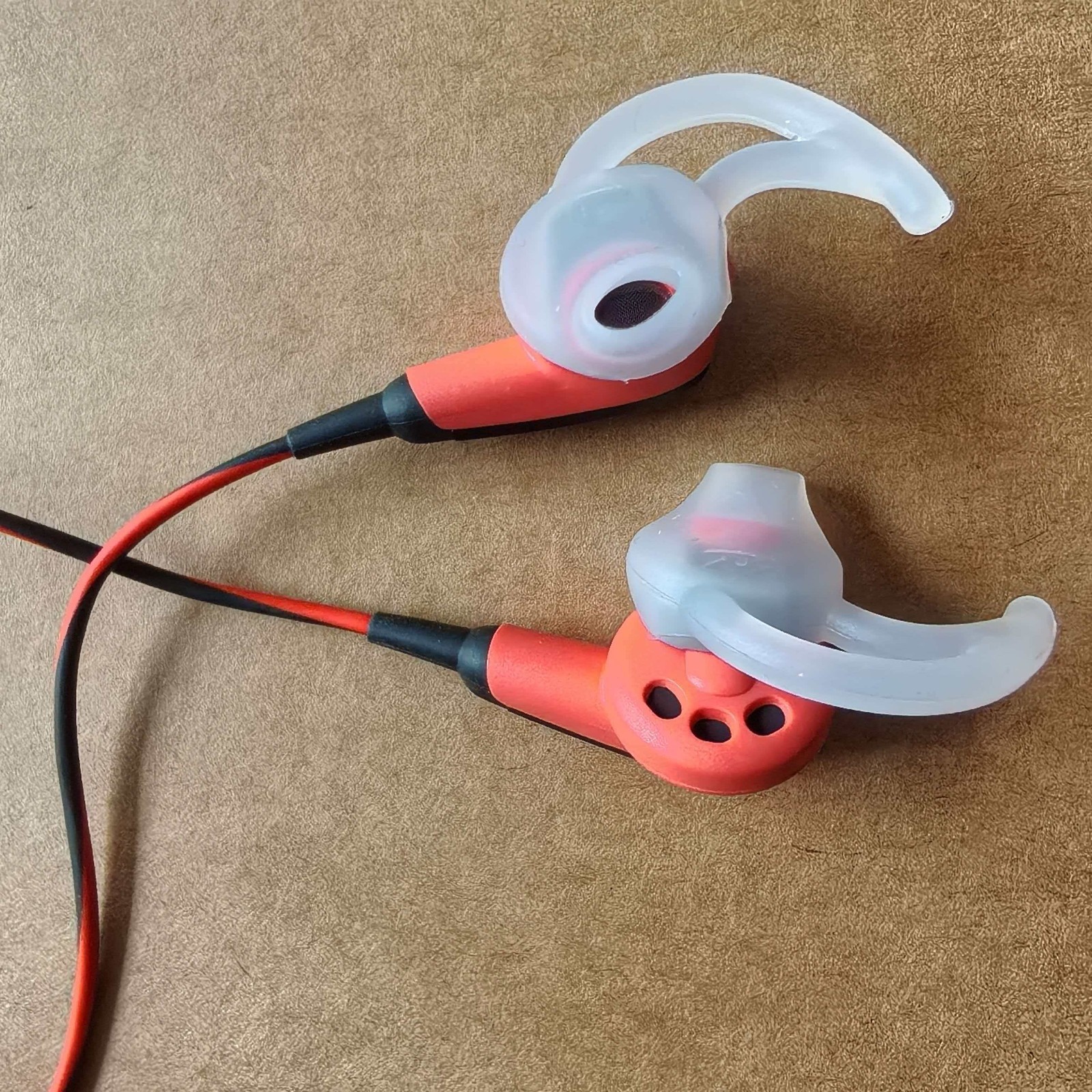 SoundSport In-Ear Earphones Headset 3.5mm Jack For Apple ios Version Red-Blk