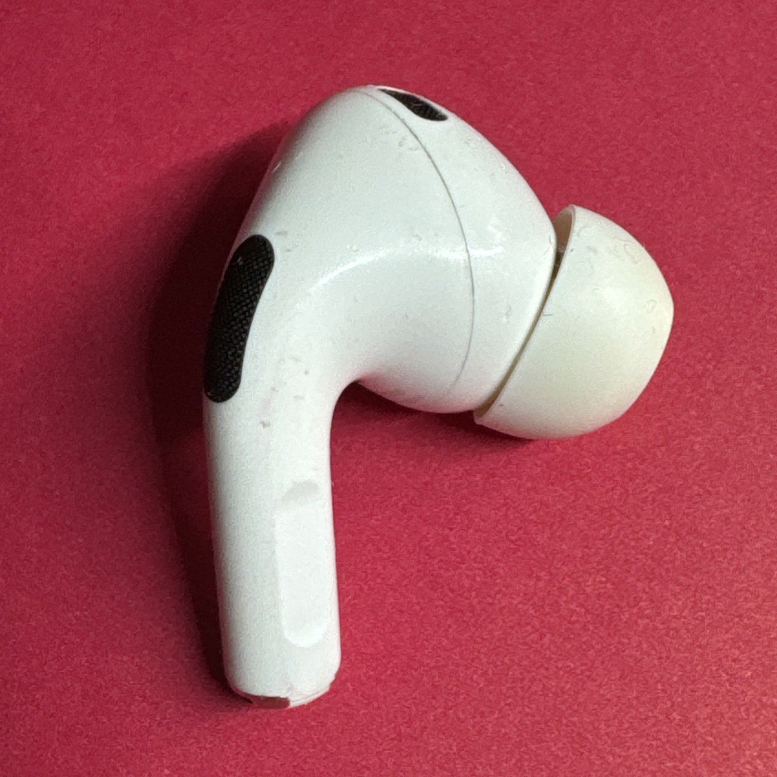 A3047 Right Genuine Apple AirPod Pro 2 (2nd Gen) – Only Pairs With A3048