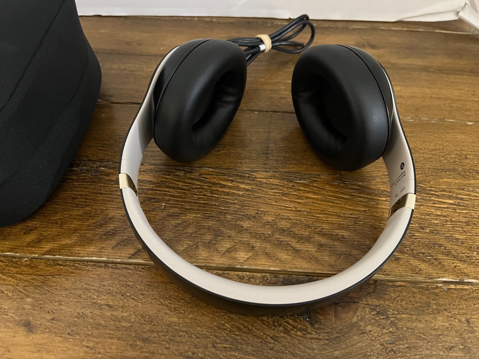 Beats by Dr. Dre Beats Studio Pro Wireless Noise Cancelling Black & Gold w/ Case