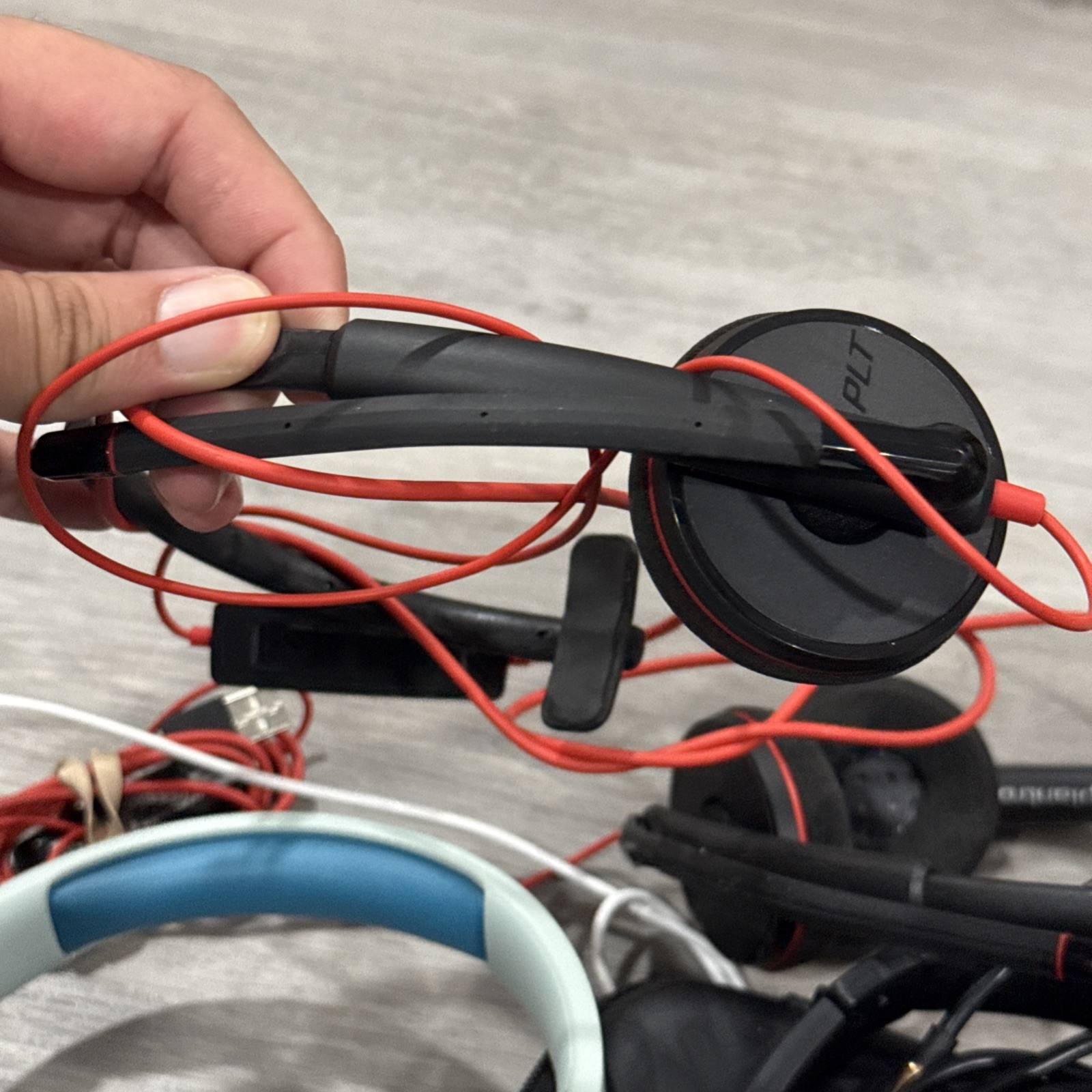 LOT OF HEADPHONES,EARBUDS MUSIC, WIRED Wireless Ect (UNTESTED) AS IS⚠️