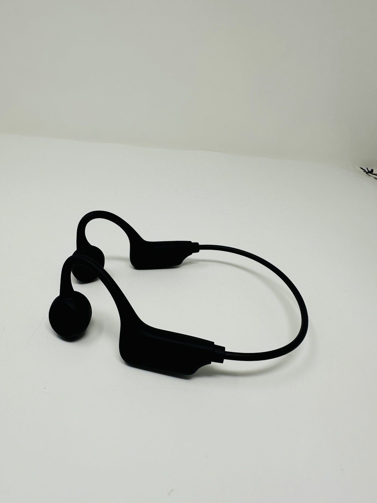 Helix VibeWireless Proseries Bone Conduction Wireless Headphones Black IPX7 Mic
