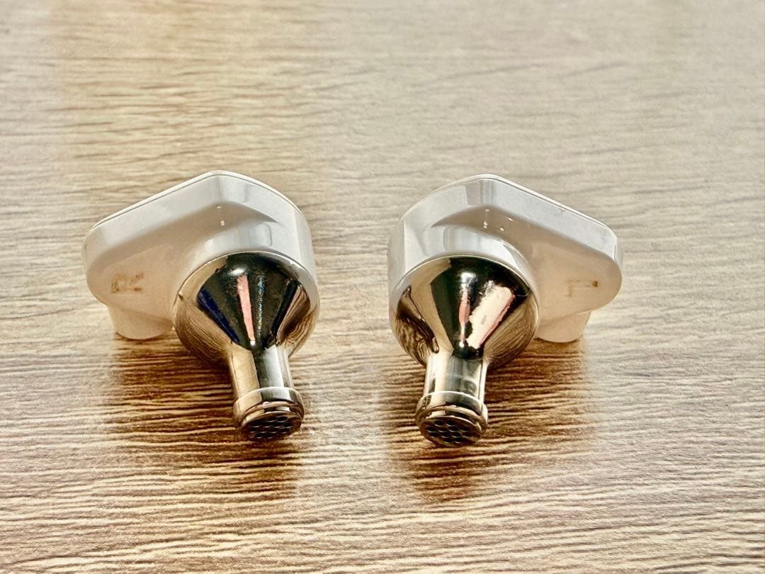 Campfire Audio VEGA 2020 In-Ear Monitor Earphones w/Box White Color Used Japan