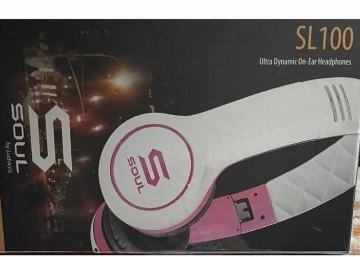 SOUL by Ludacris SL100PW Ultra Dynamic Headphones Full Ear Cup Articulation NIB