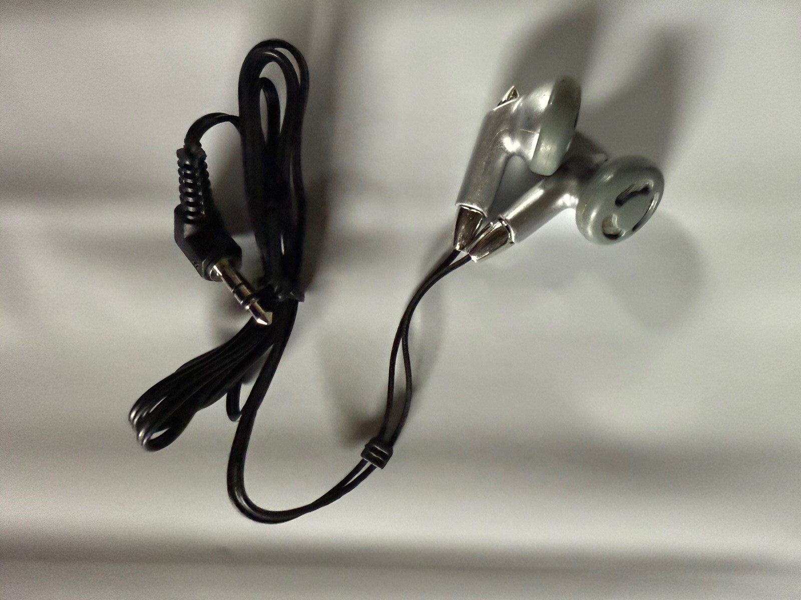 3.5mm Headphones Earphones Earbuds In-Ear Audio Aux Jack Silver 4pk