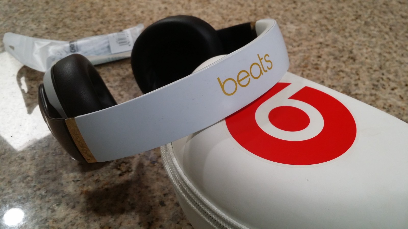 Beats by Dr. Dre Studio 3.0 Wireless Bluetooth Over-Ear Headphones Gold/Black