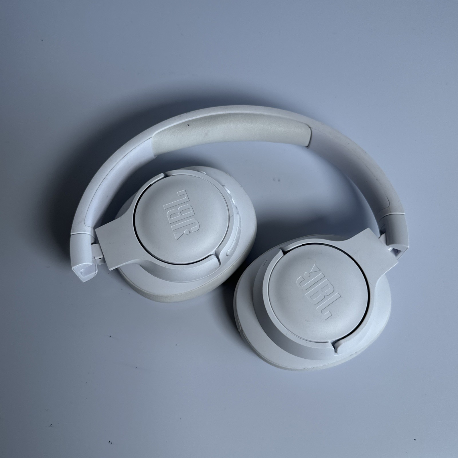 JBL Tune 770NC Wireless Over-Ear Headphones White Noise Cancelling Bluetooth