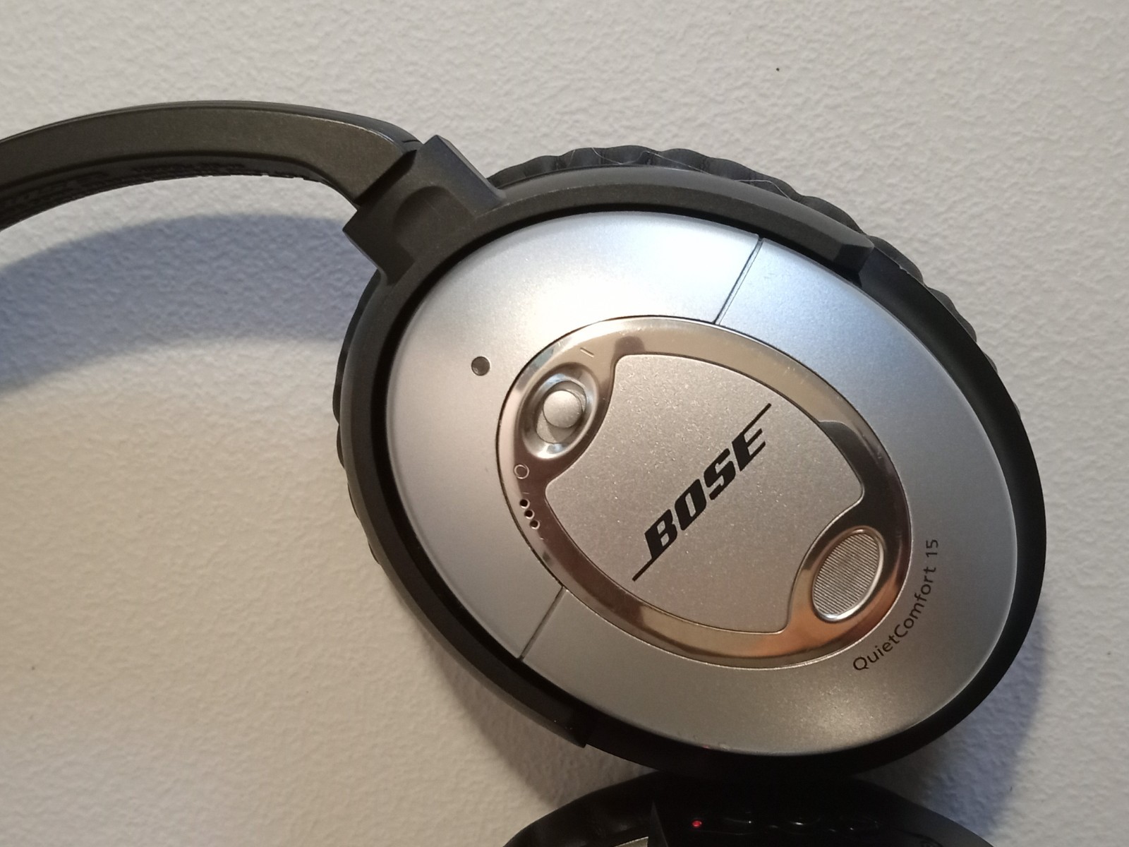 Bose QuietComfort QC15 Wired Headphones, Black & Silver w/ Bluetooth Adaptor
