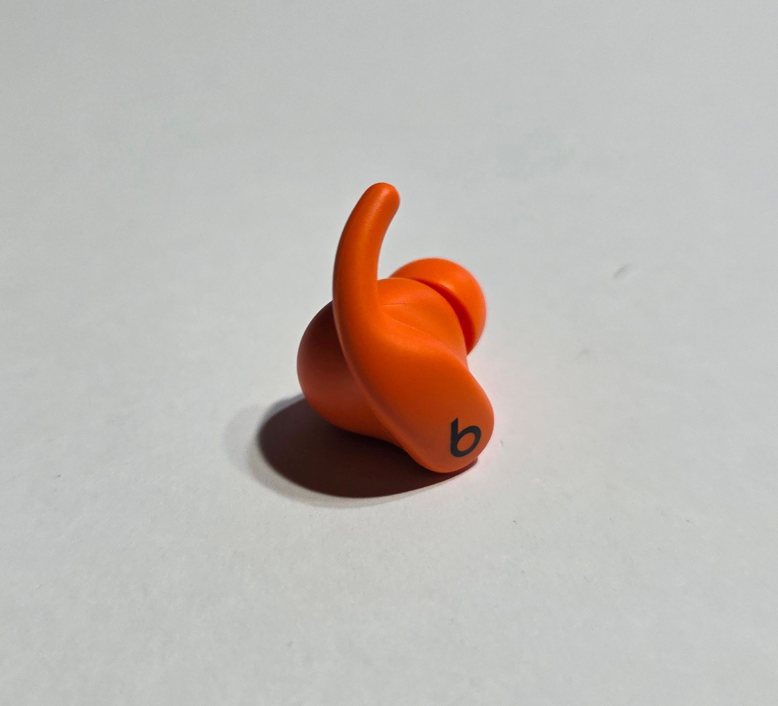 Unused Original Spark Orange Powerbeats Fit Wireless RIGHT SIDE Earbud ME2M4LL/A