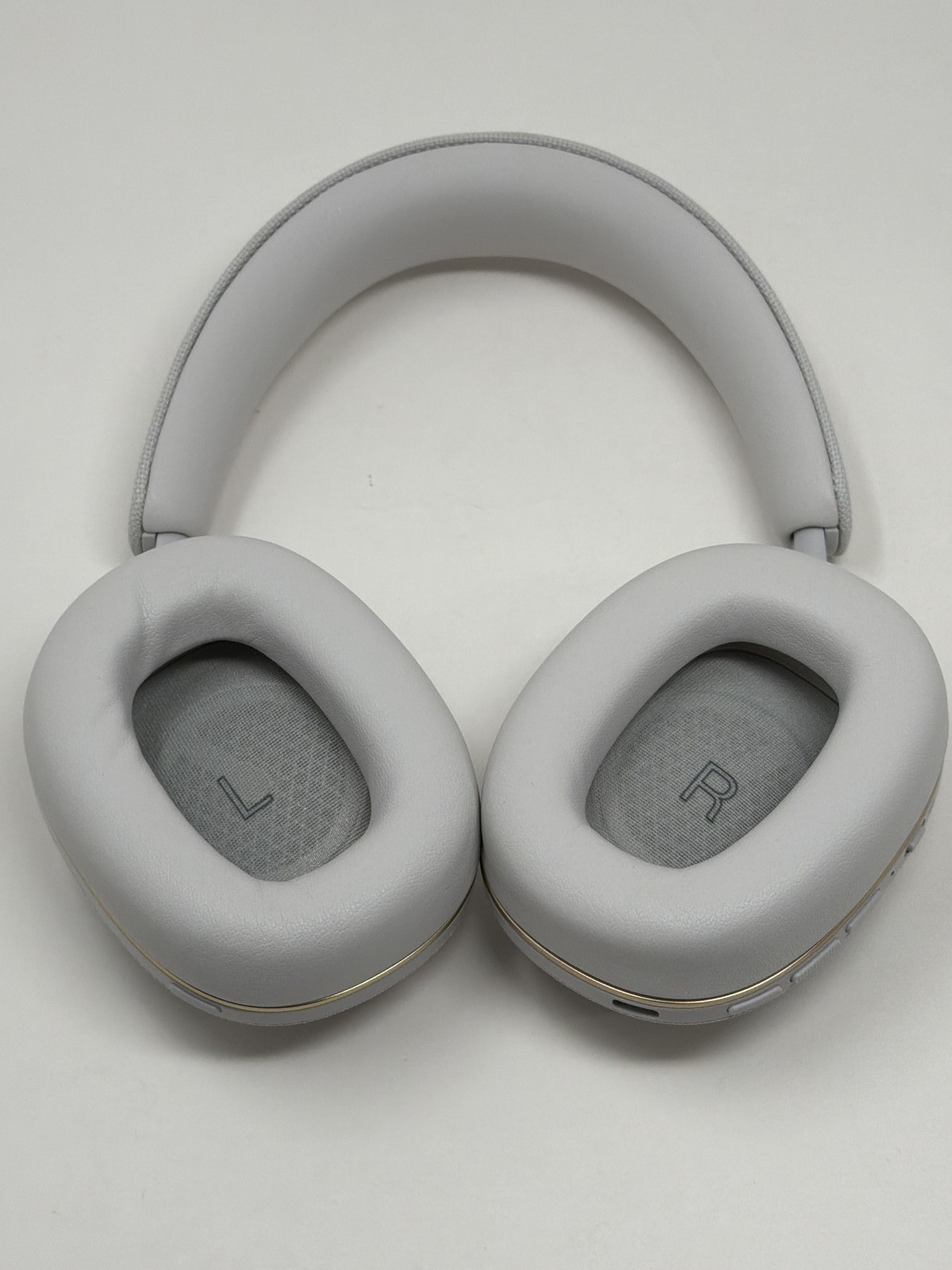 Bowers & Wilkins PX7 S2e Noise Cancelling Headphones Cloud Gray Used