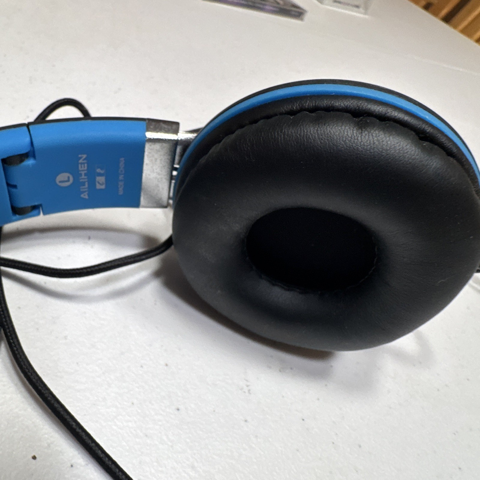 AILIHEN C8 Wired On-Ear Headband Headphones 3.5mm Jack Mic Black/Blue
