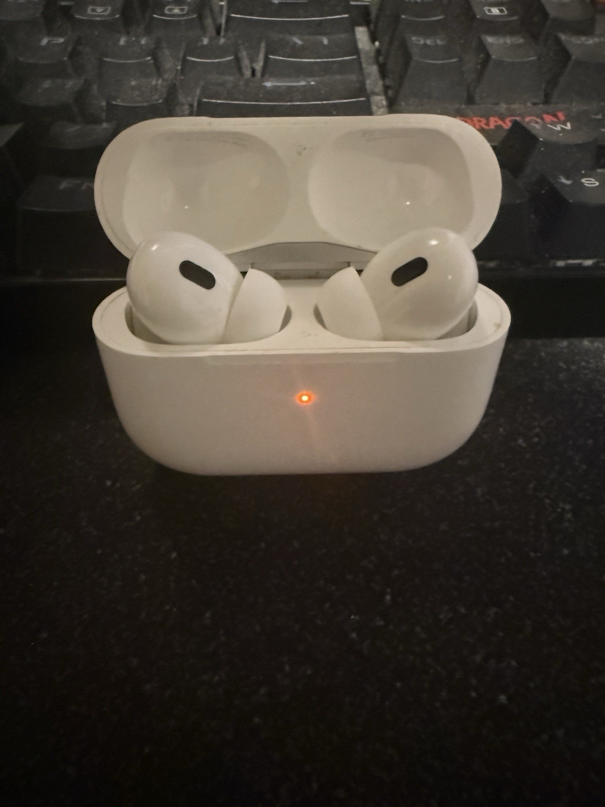 AirPod Pros with noise cancelation. Comes with XS/L ear parts and usb cable.