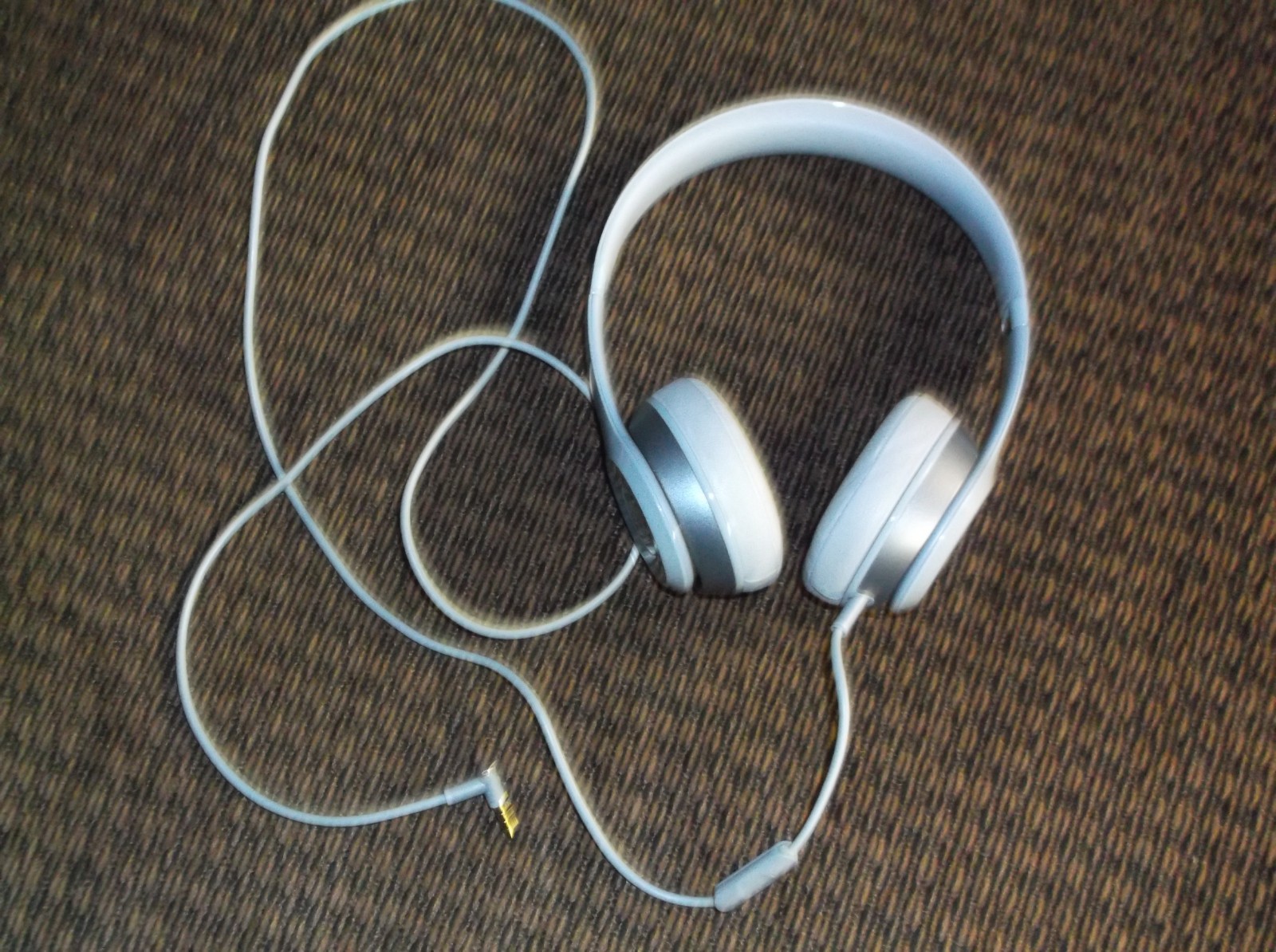 Beats by Dr. Dre~ Solo B0518 ~Blue/Gray~ Wired Headphones with Case