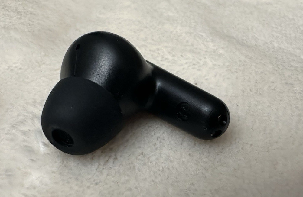 iHome XT-89 Bluetooth Earbuds – Right Earbud Only & Charging Case – Black