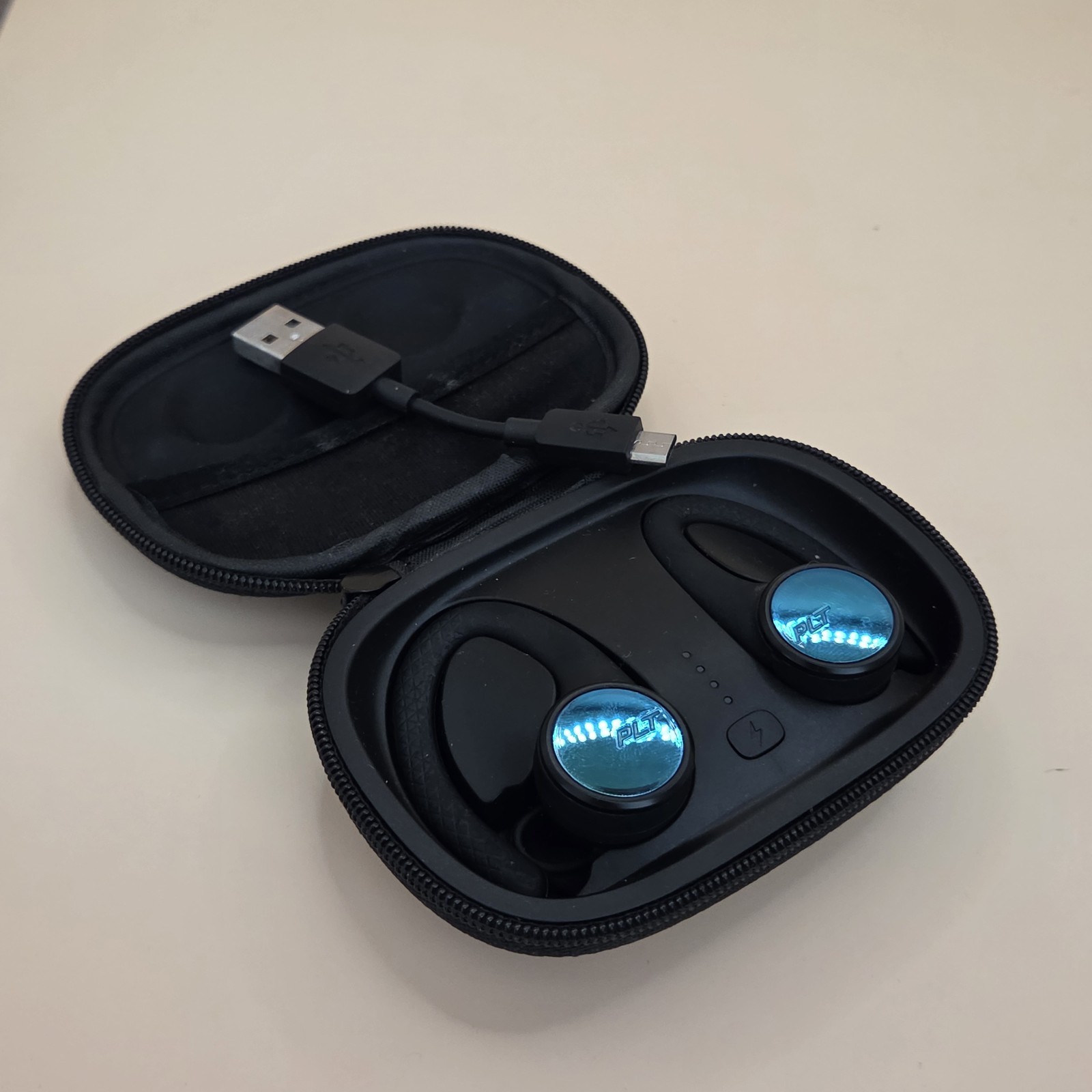 Plantronics PLT BF3200S Backbeat Fit Bluetooth Earbuds W/ Charging Case