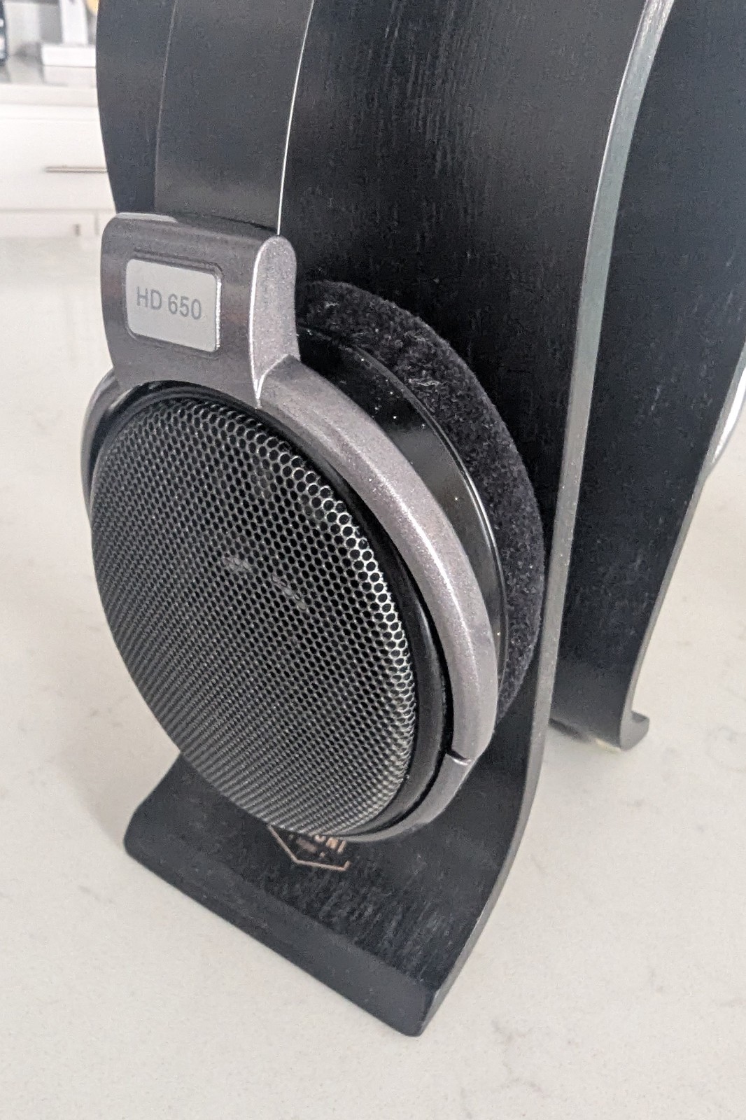 Sennheiser HD 650 Open-Back Over-Ear Studio Headphones – Excellent Condition