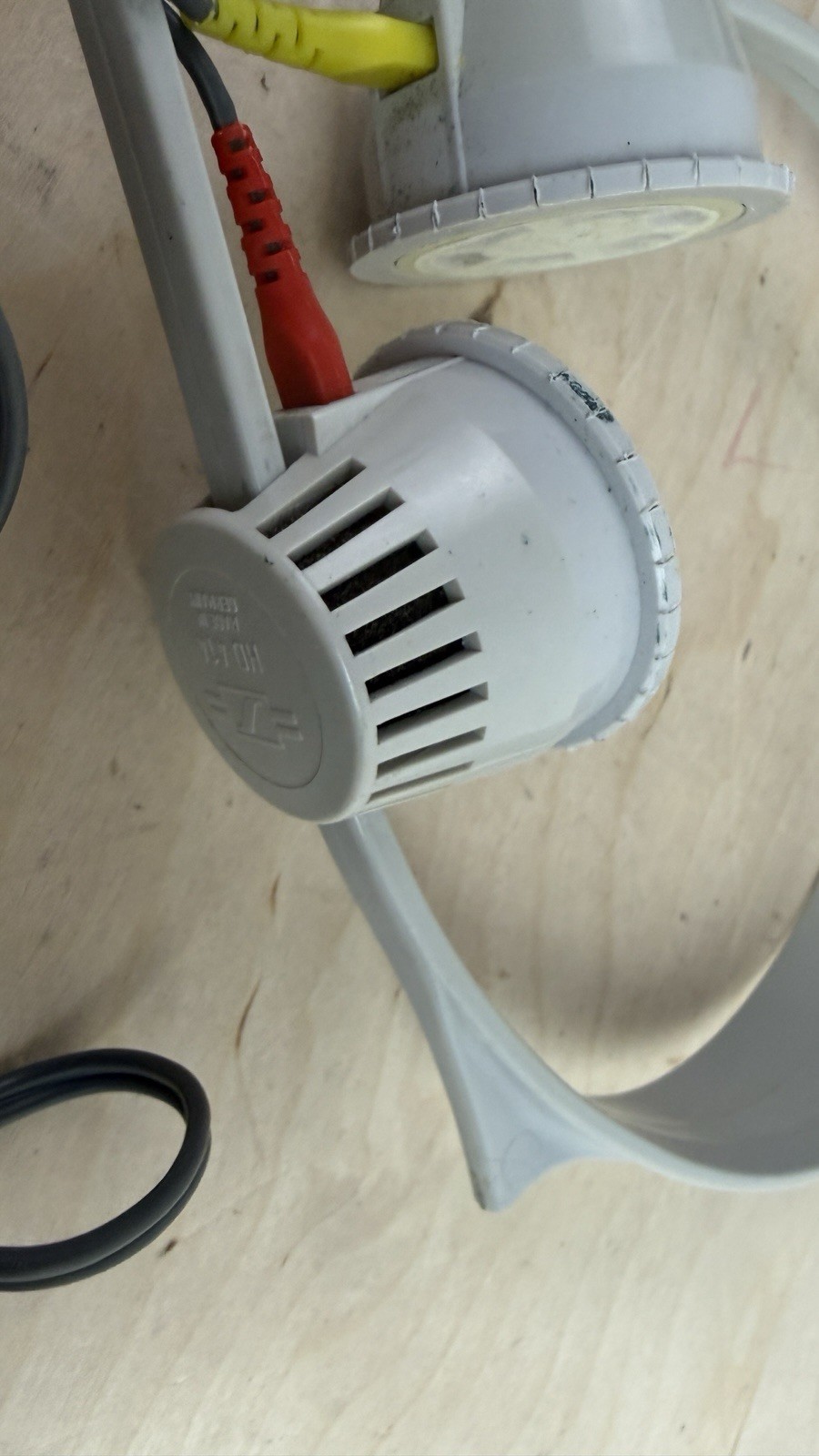 Vintage Sennheiser HD 414 White Headband 2000Ω Wired On Ear Dynamic Headphones