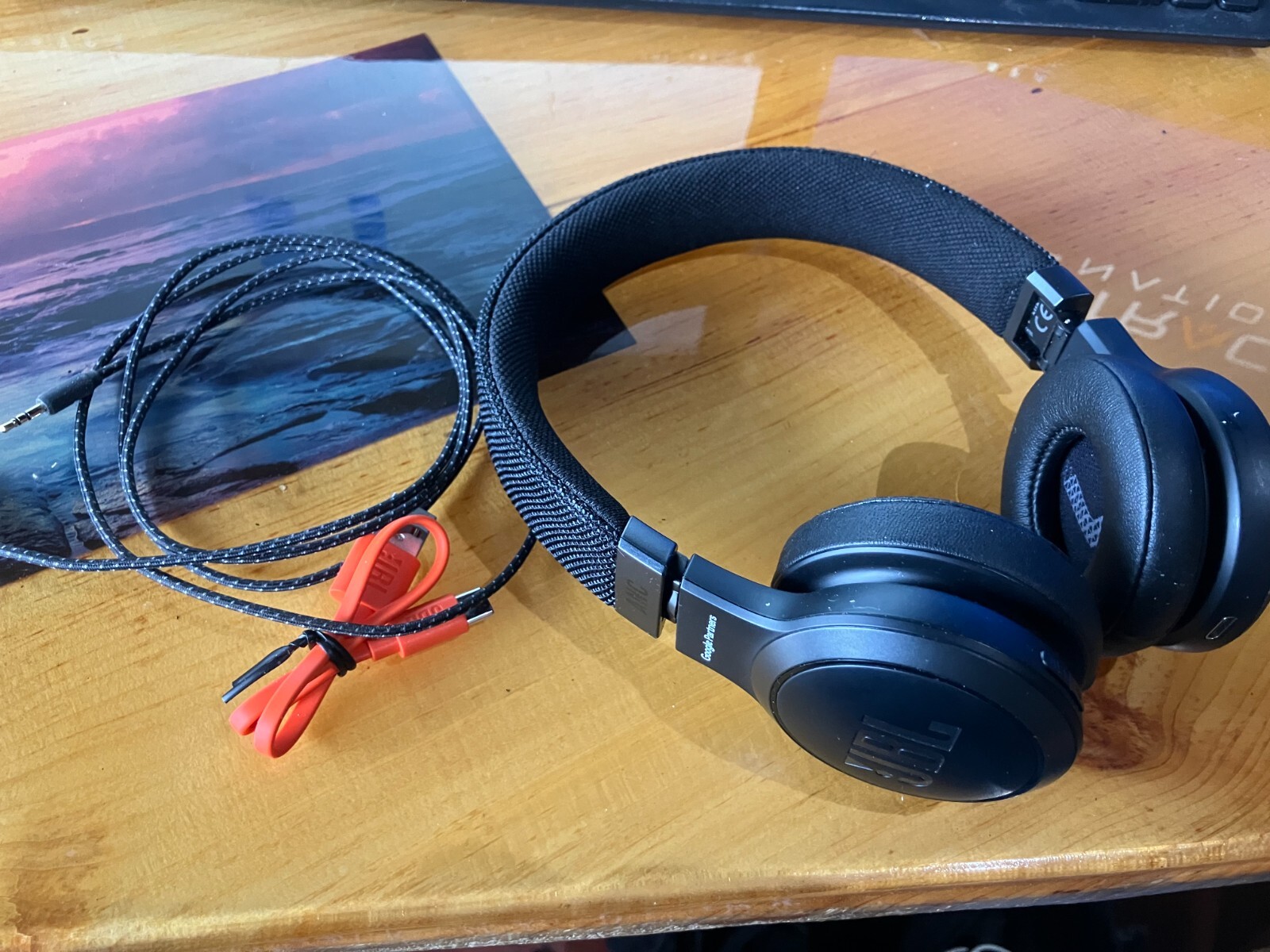 JBL Live 460NC – Wireless On-Ear Noise-Cancelling Headphones – Black