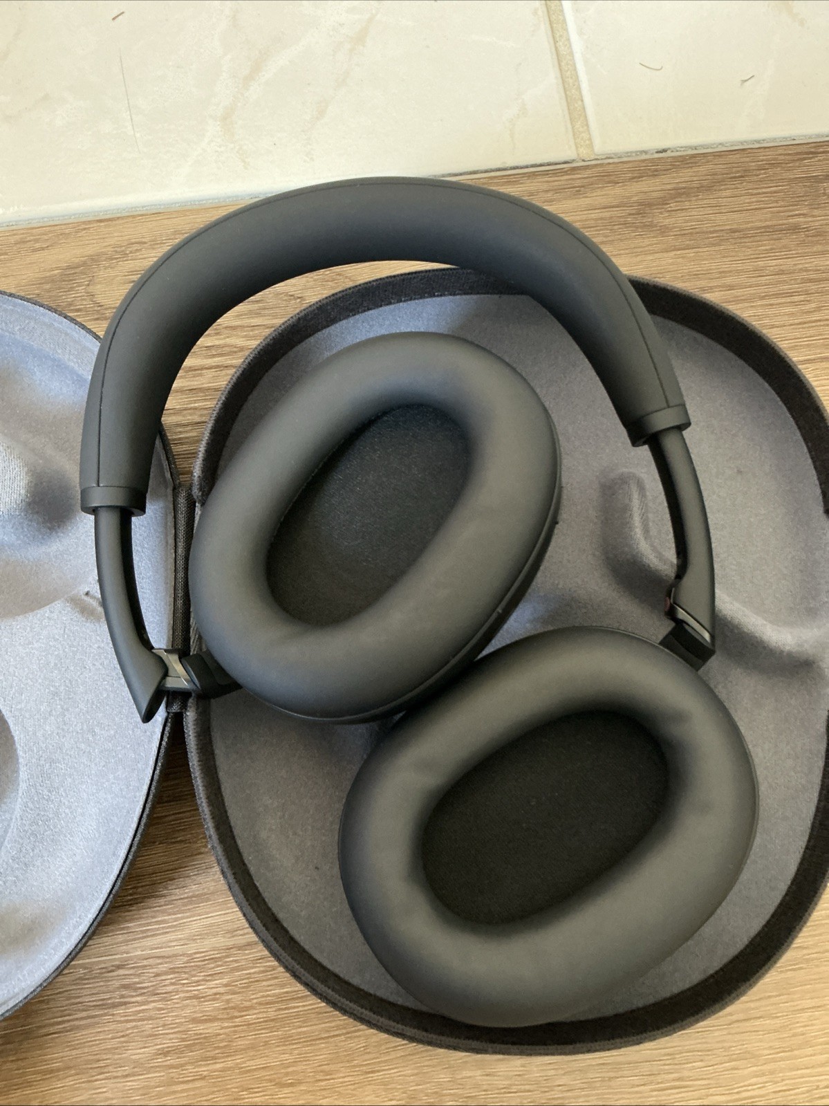 Genuine Sony WH-1000XM6/B THE Best Wireless Noise Canceling Headphones – Black