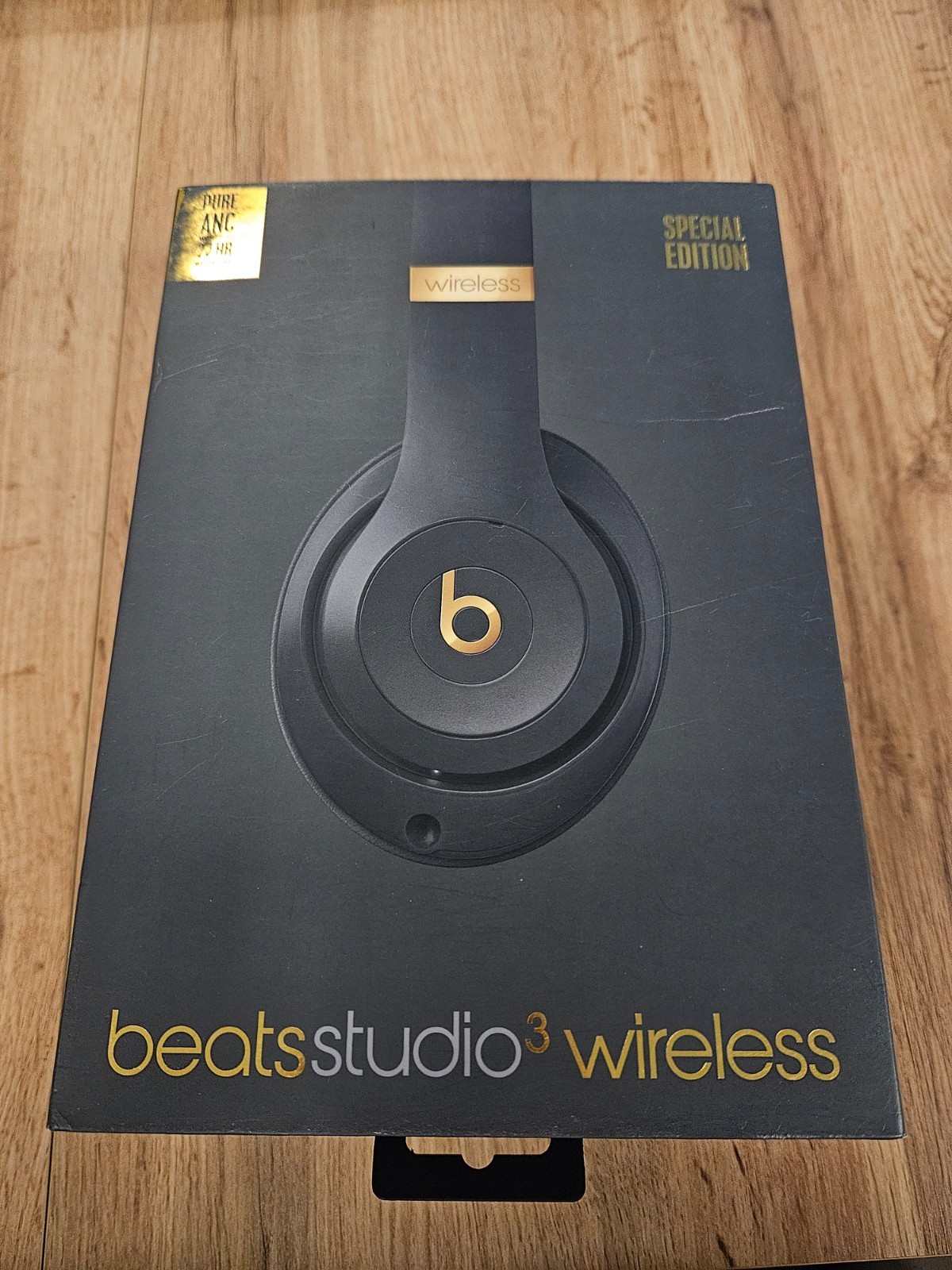 Beats Studio 3 Wireless Headphones – Shadow Gray – With Box, Case & Accessories
