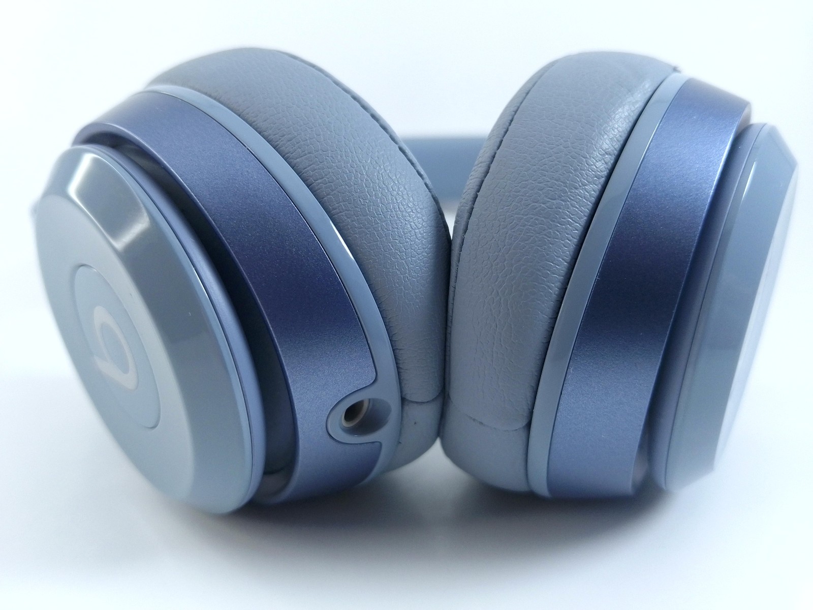 Beats by Dr Dre Solo 2 Wired Headphones w Case – Gray Blue B0518