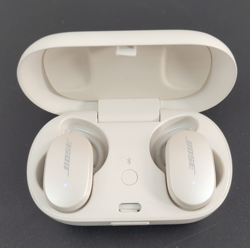 Bose 429708 QuietComfort True Wireless Bluetooth Headphones Earbuds – White
