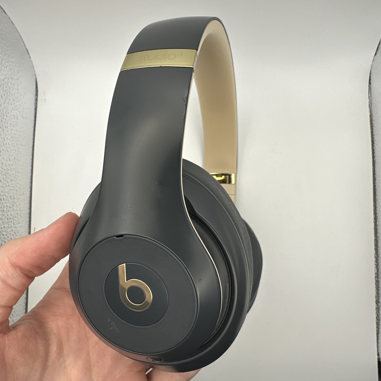 Beats by Dr. Dre Studio3 Bluetooth On Ear Wireless Headphones – Shadow Gray