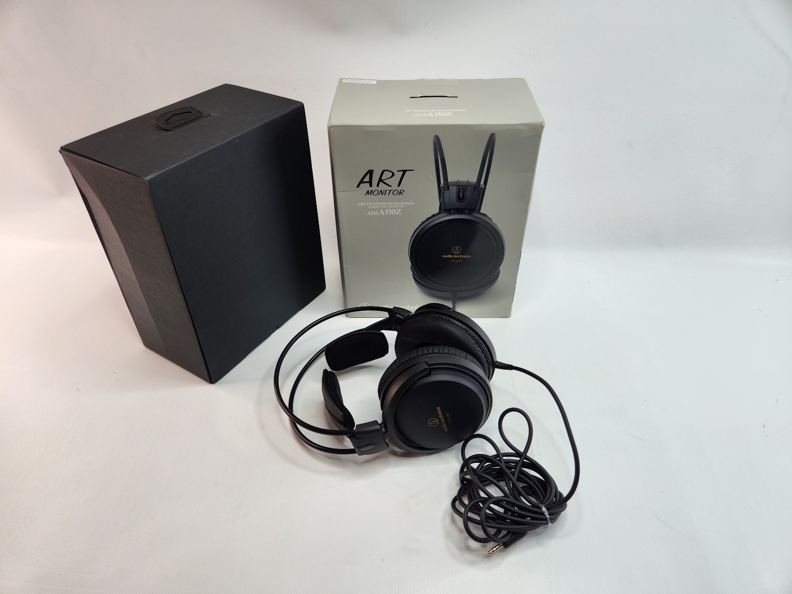 Audio-Technica ATH-A550Z Art Monitor Dynamic Headphones Black