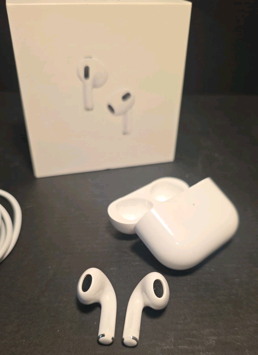 Apple AirPods 3rd Generation MPNY3AM/A True Wireless Earbuds White-USED
