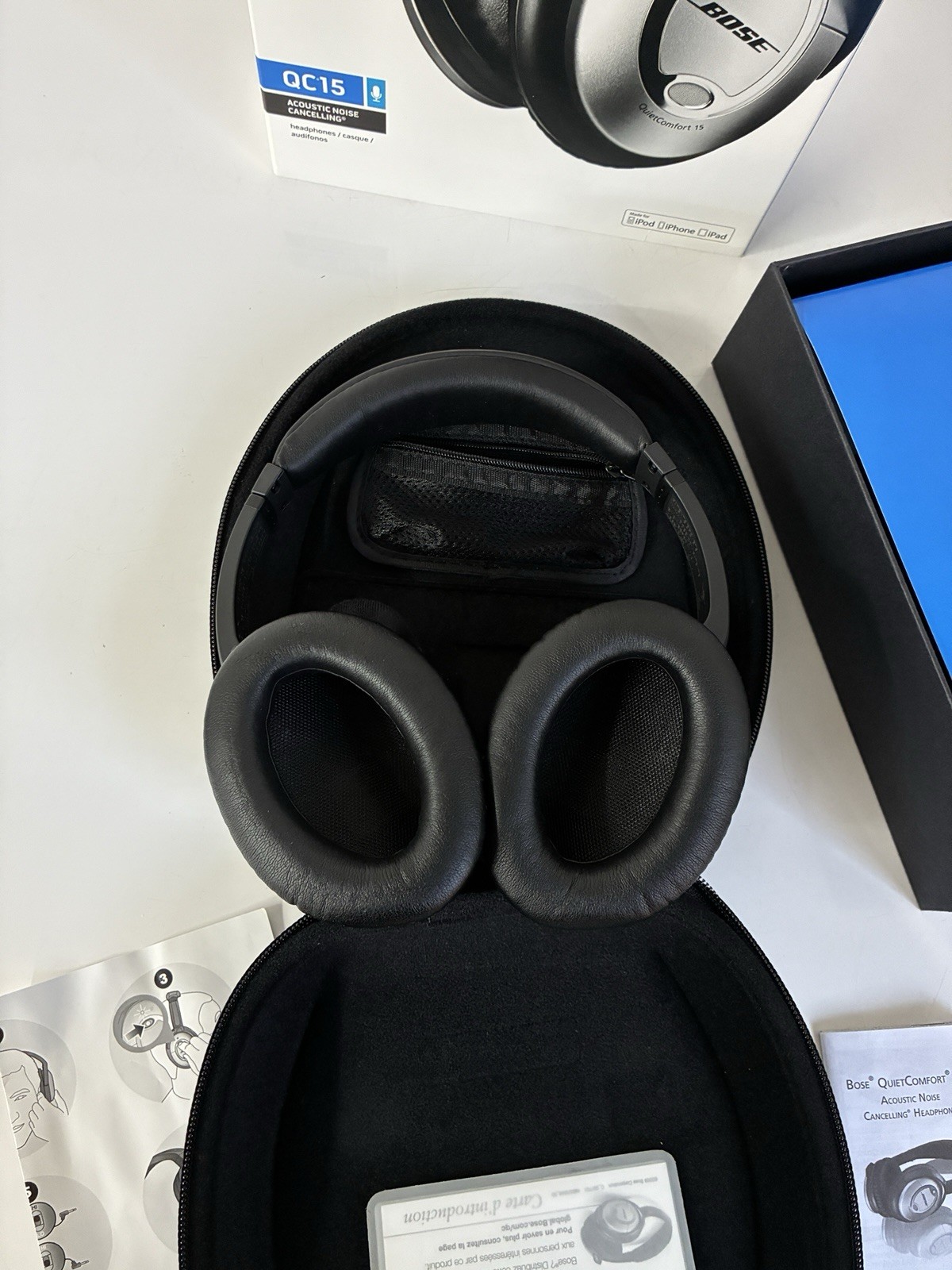 Bose QC15 Quiet Comfort Headphones Black And Silver Plus Extra Ear Pads With Box