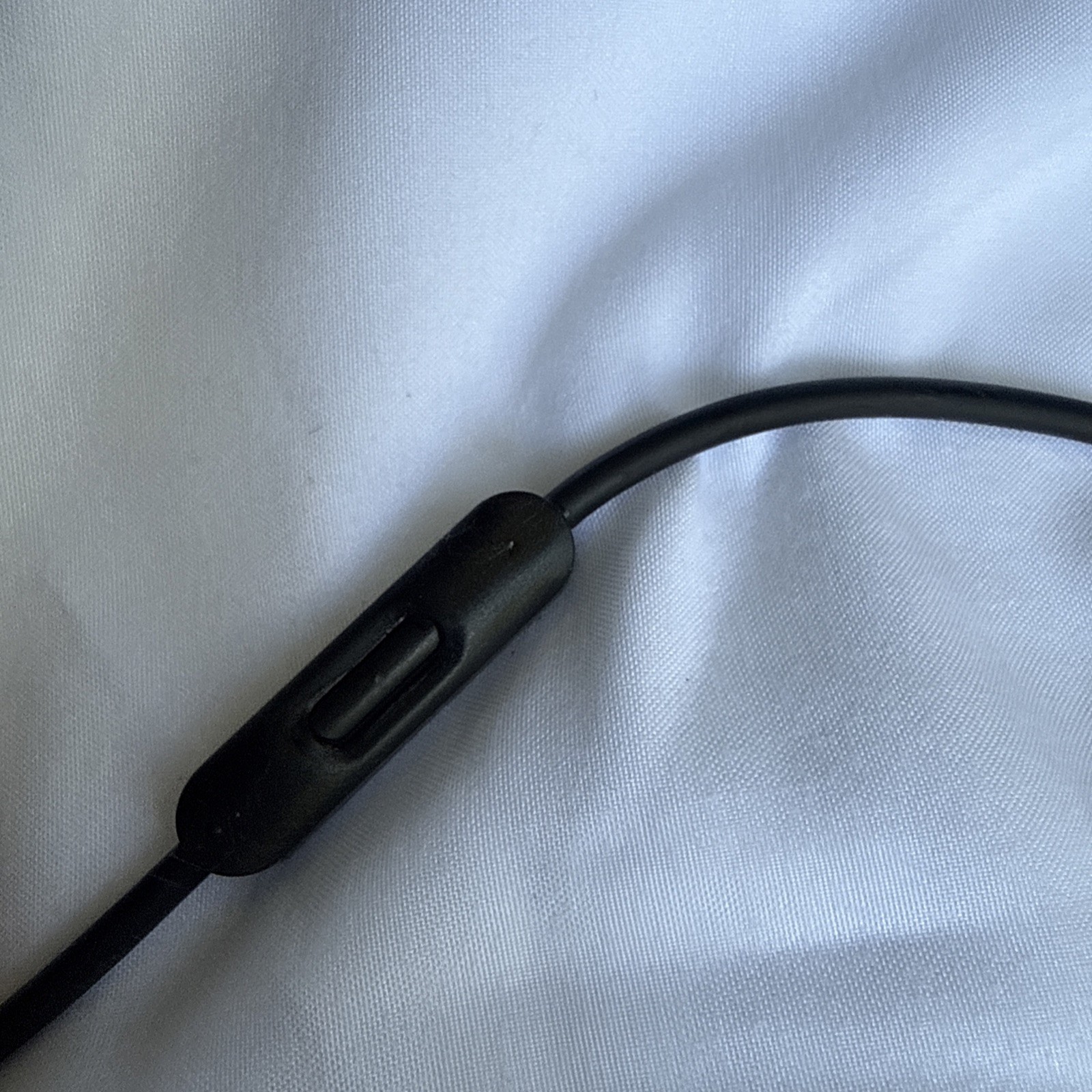 Beats Solo HD Wired On Ear Headphones Black Matte Model Monster Audio Cable 2012