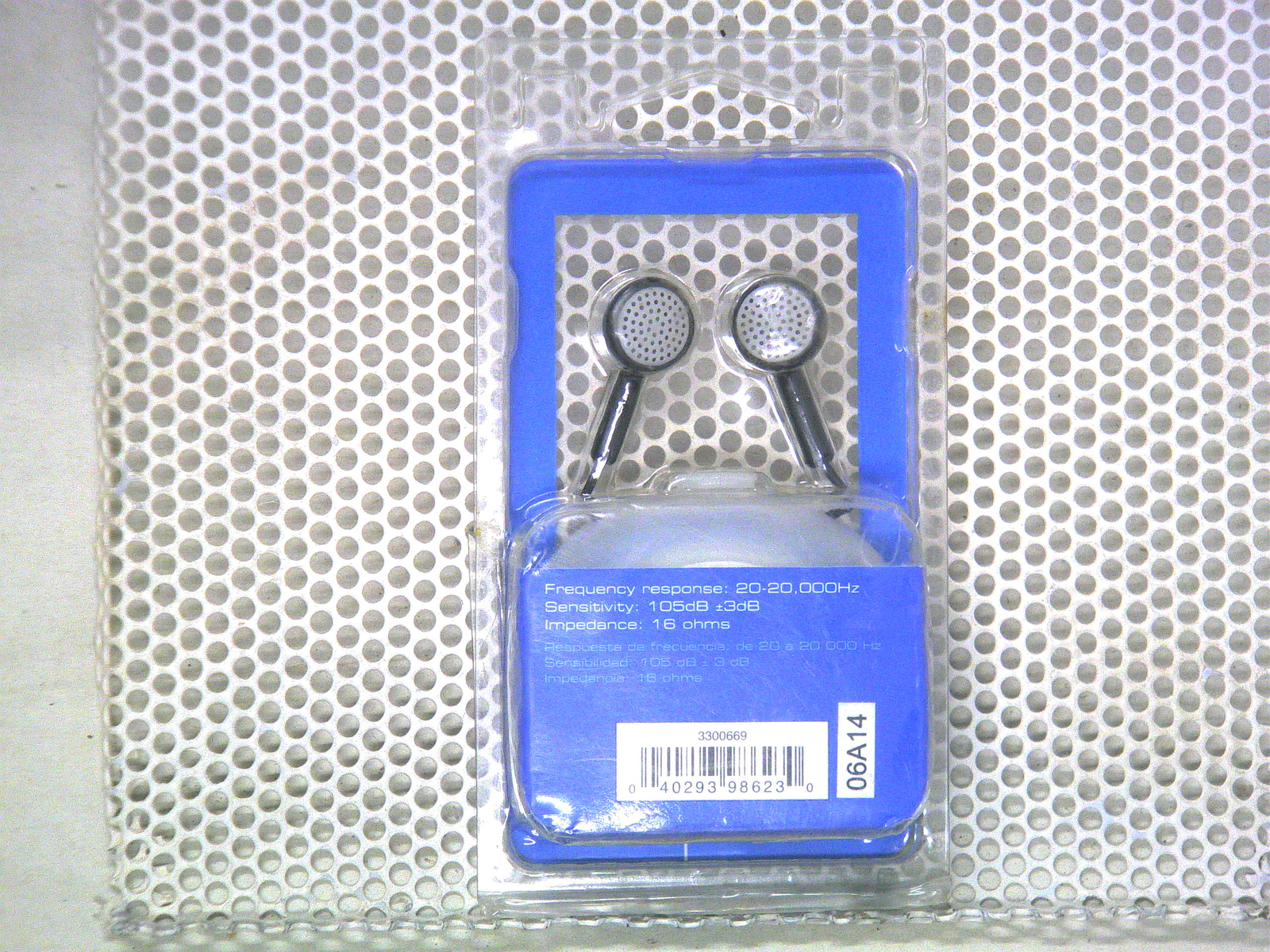 RadioShack Auvio Earbuds with Carrying Case (Black) 3300669