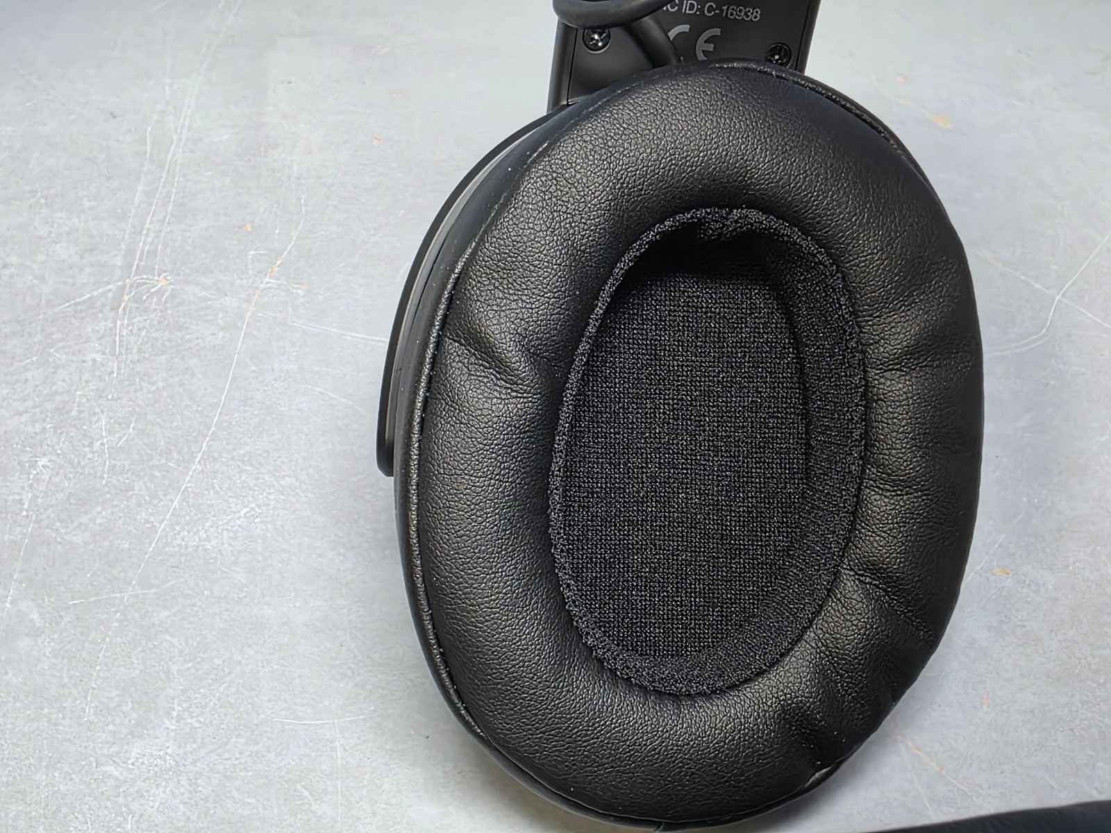 Skullcandy Crusher Wireless Headphones -Black – S6CRW-K591 New!