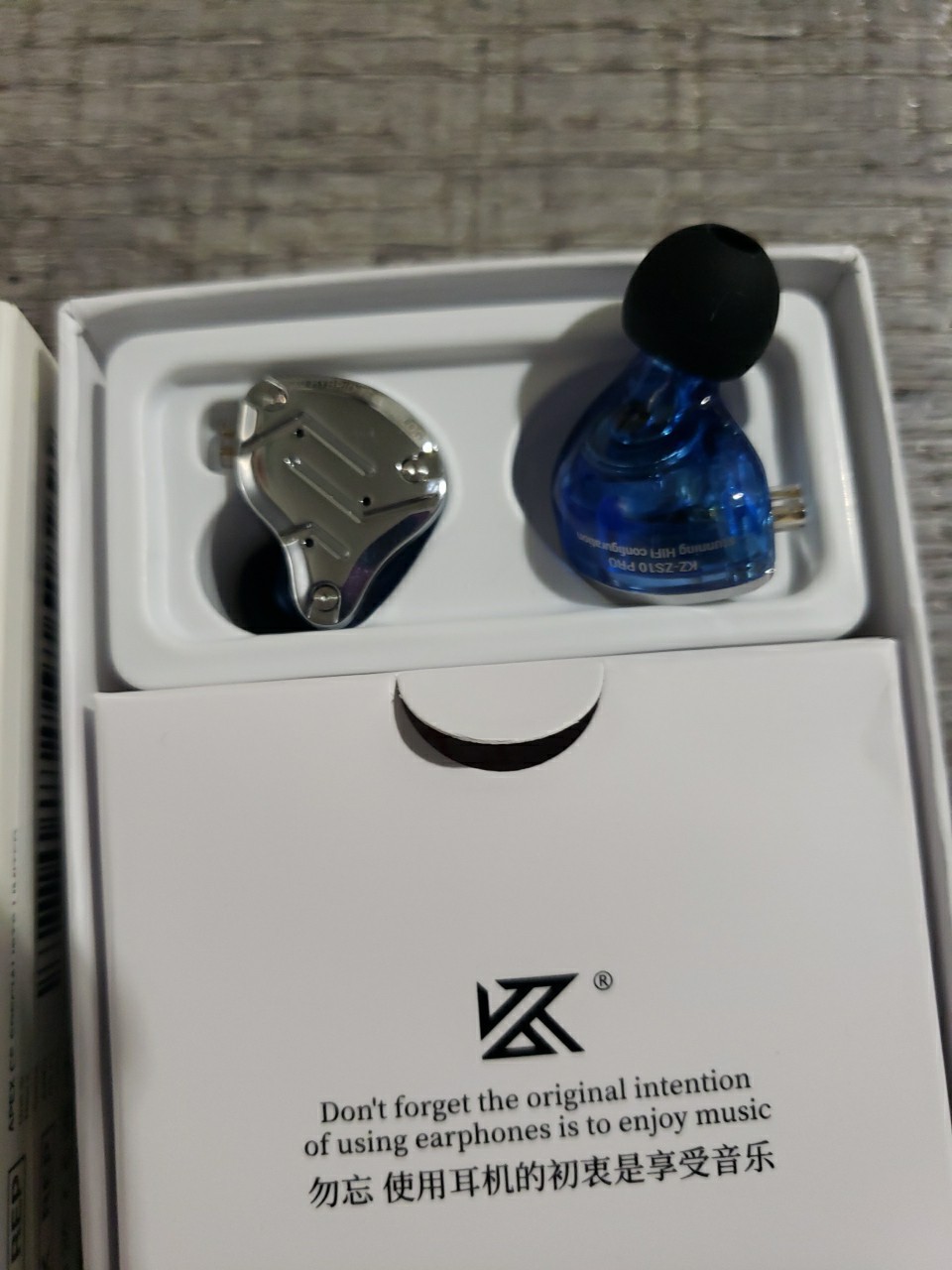 KZ ZS10 Pro 4BA+1DD in-Ear HiFi Earphones Earbuds W/Mic, 3.5mm Jack, Blue/Silver