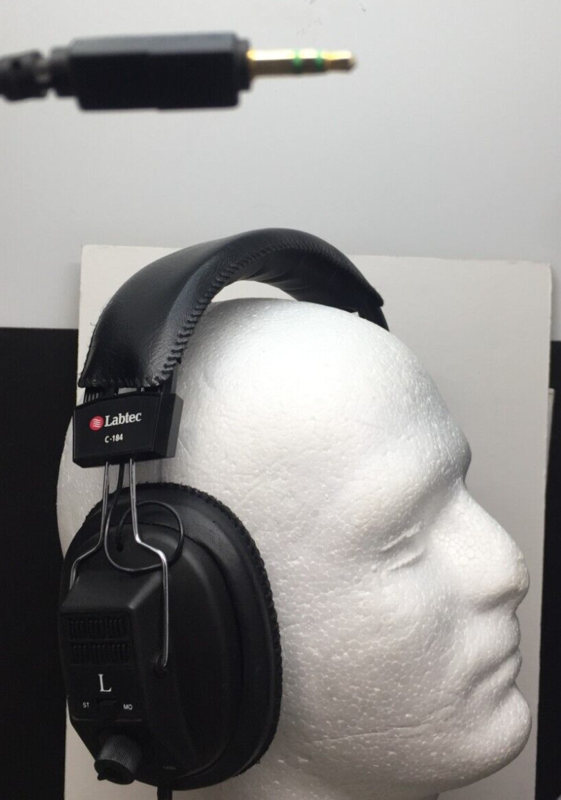 Preowned Works Labtec C-184 Stereo/Mono Headphones w/ Volume Control 3.5mm