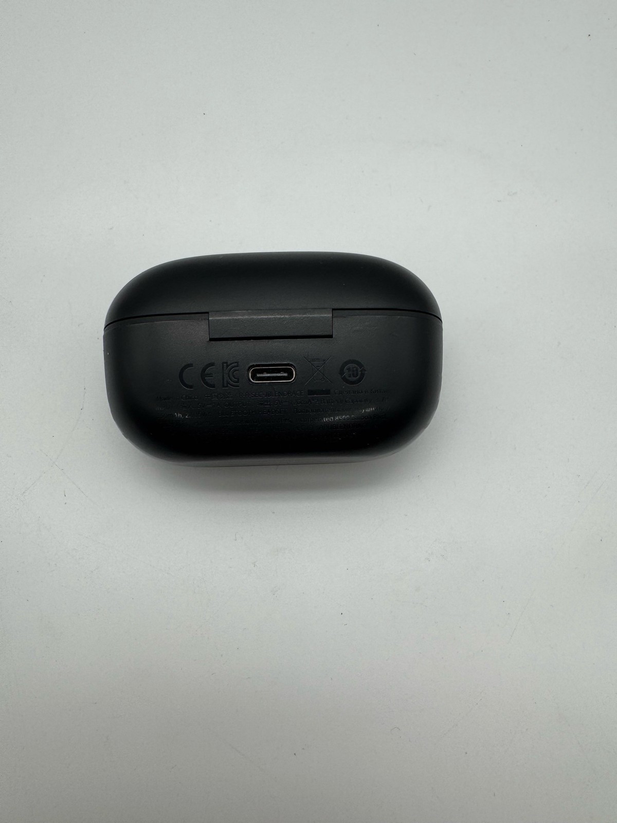 (BROKEN) JBL Endurance Race TWS Waterproof Sport Earbuds IP67 Bass Black (3)