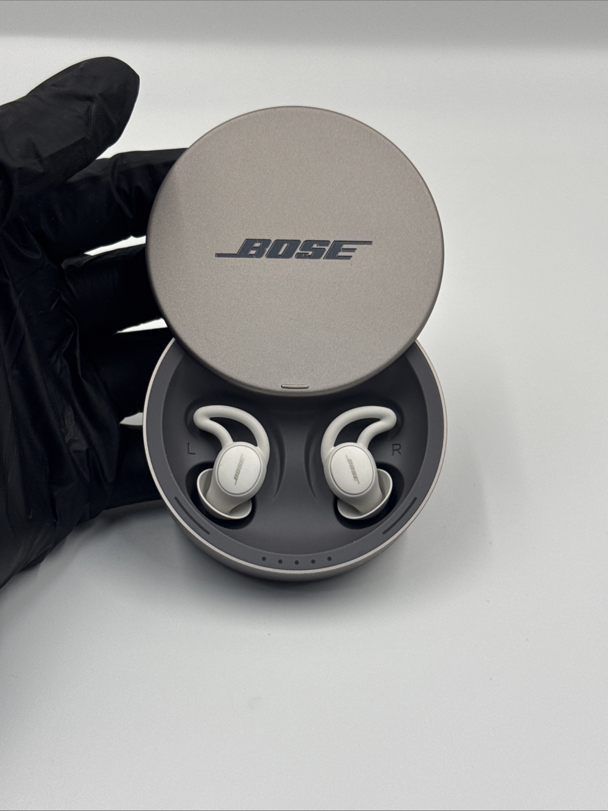 Bose Wireless Sleepbuds II Earbuds White with Charging Case Read Desc