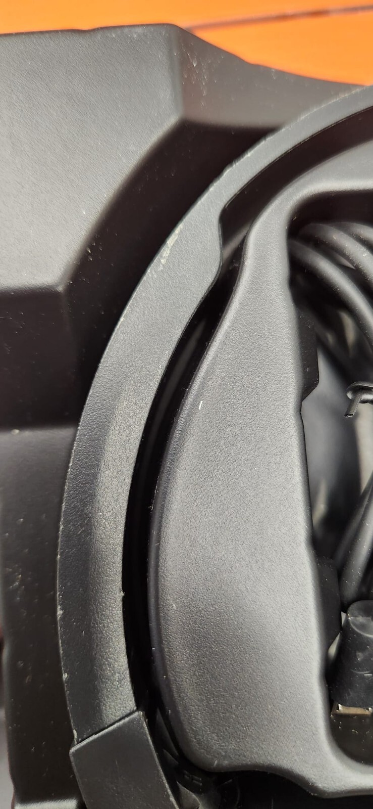 JBL T450BT Wireless On-Ear Headphones with Built-in Remote and Microphone Used