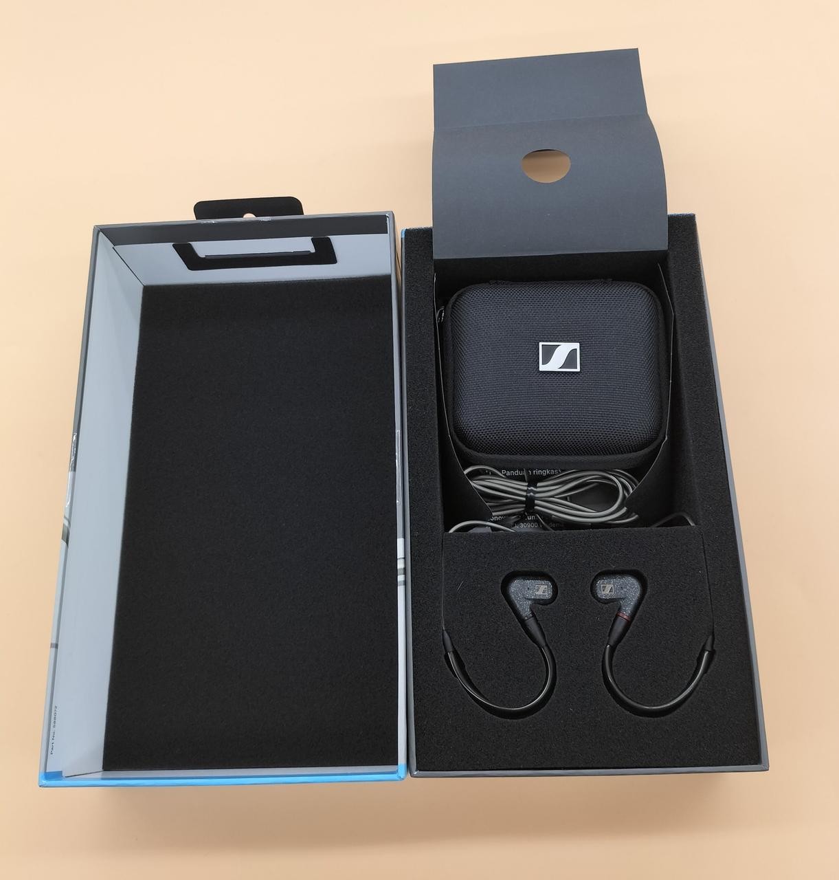 SENNHEISER IE300 Earphones 7mm Driver In-Ear Wired Flexible Earhook