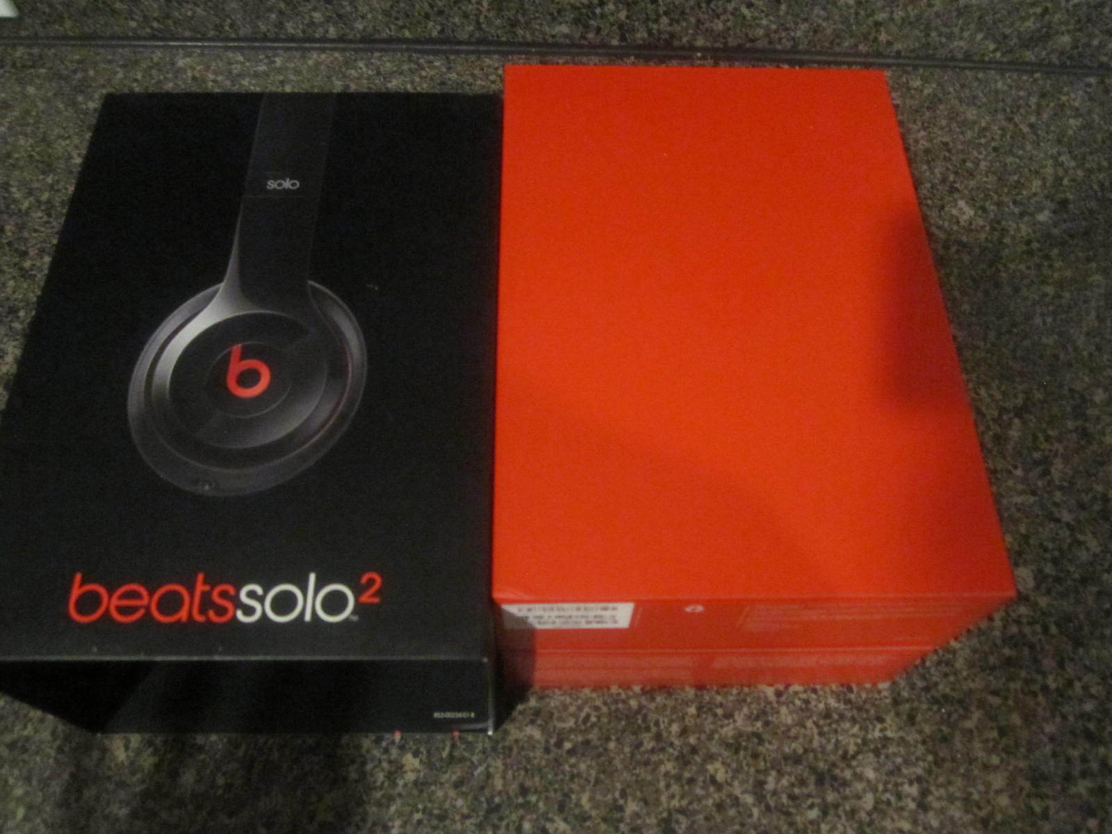 Beats Solo 2 Headphones (Wired) Black and Red