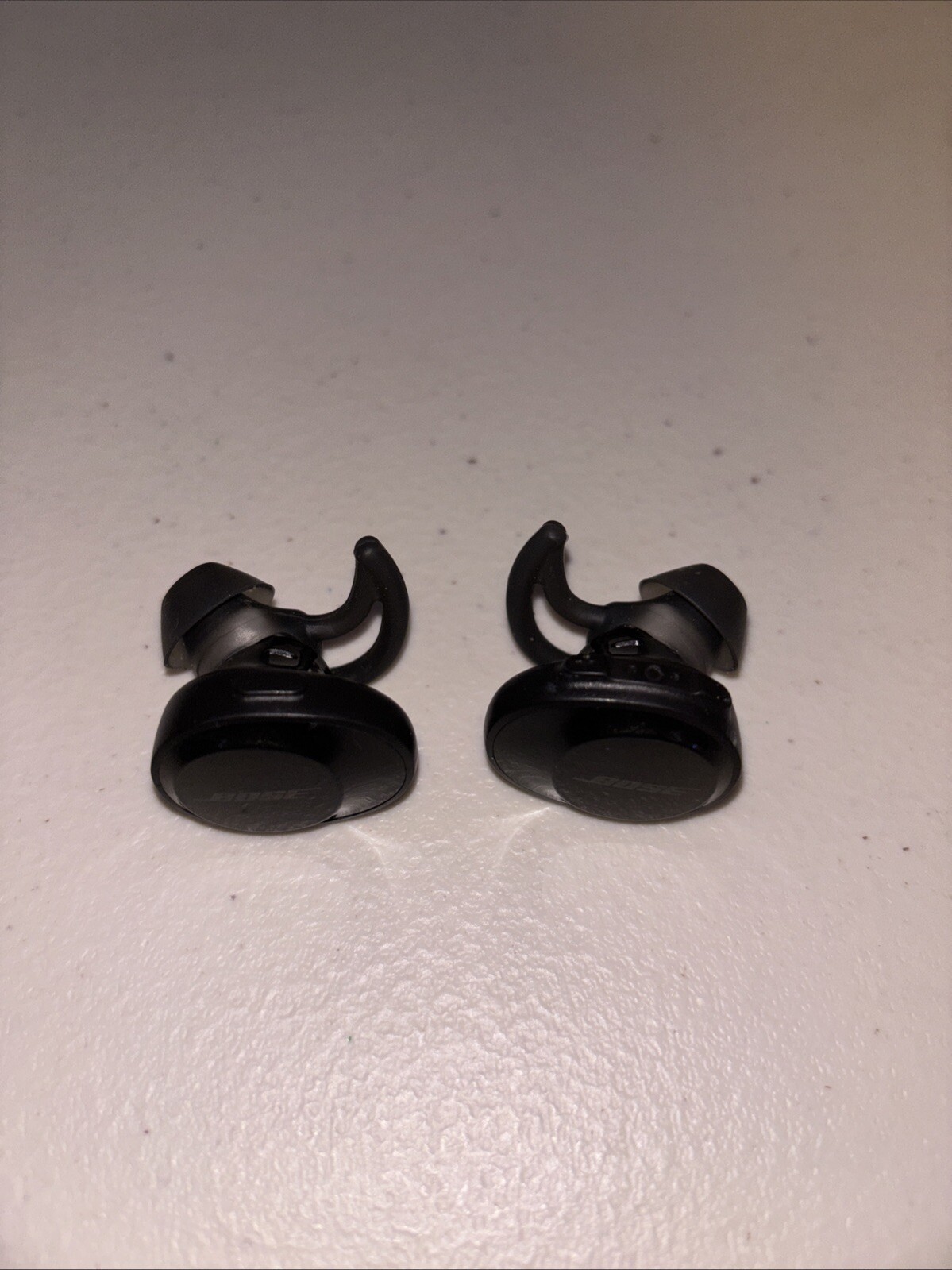 Bose SoundSport Free 423729 Wireless Headphones Bluetooth Earbuds Black Used