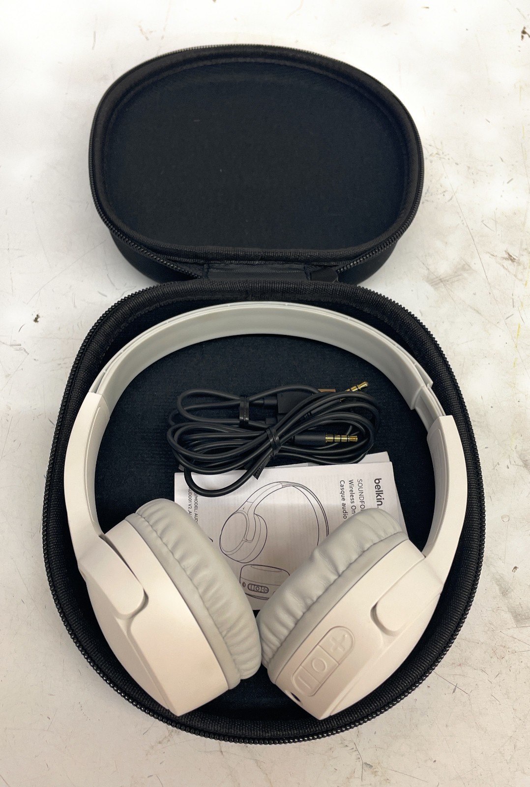 Belkin SoundForm Mini Kids Wireless Headphones with Built In Microphone, White