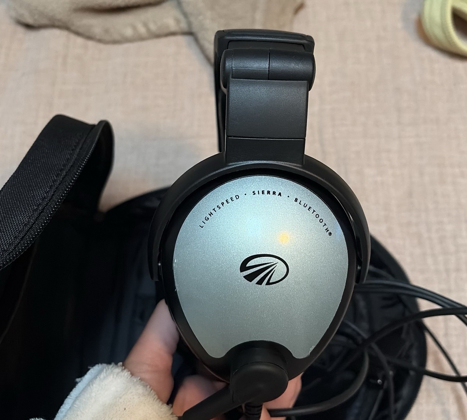 Lightspeed Sierra Over-Ear Headset Bluetooth active noise cancellation.