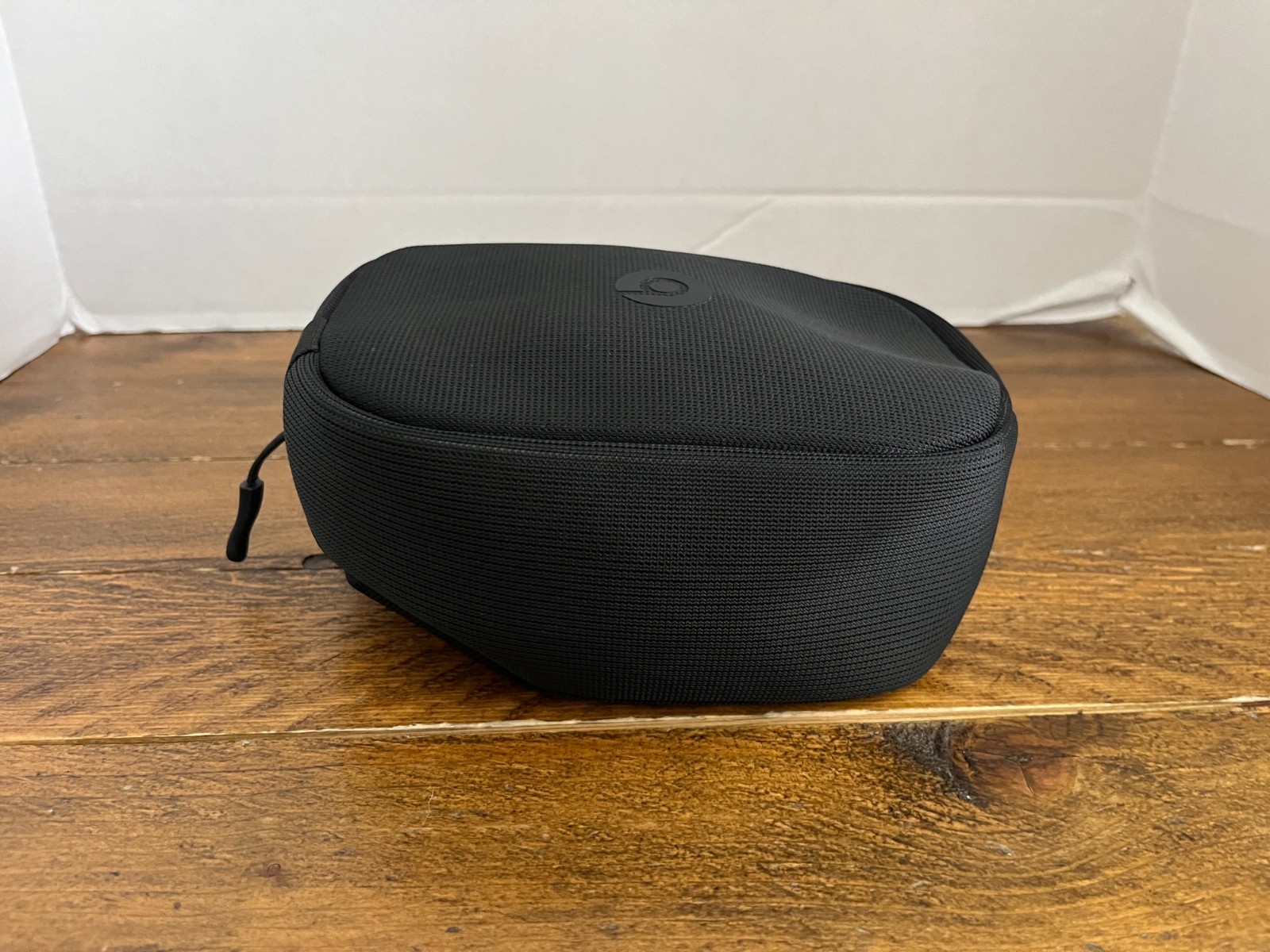 Beats by Dr. Dre Beats Studio Pro Wireless Noise Cancelling Black & Gold w/ Case