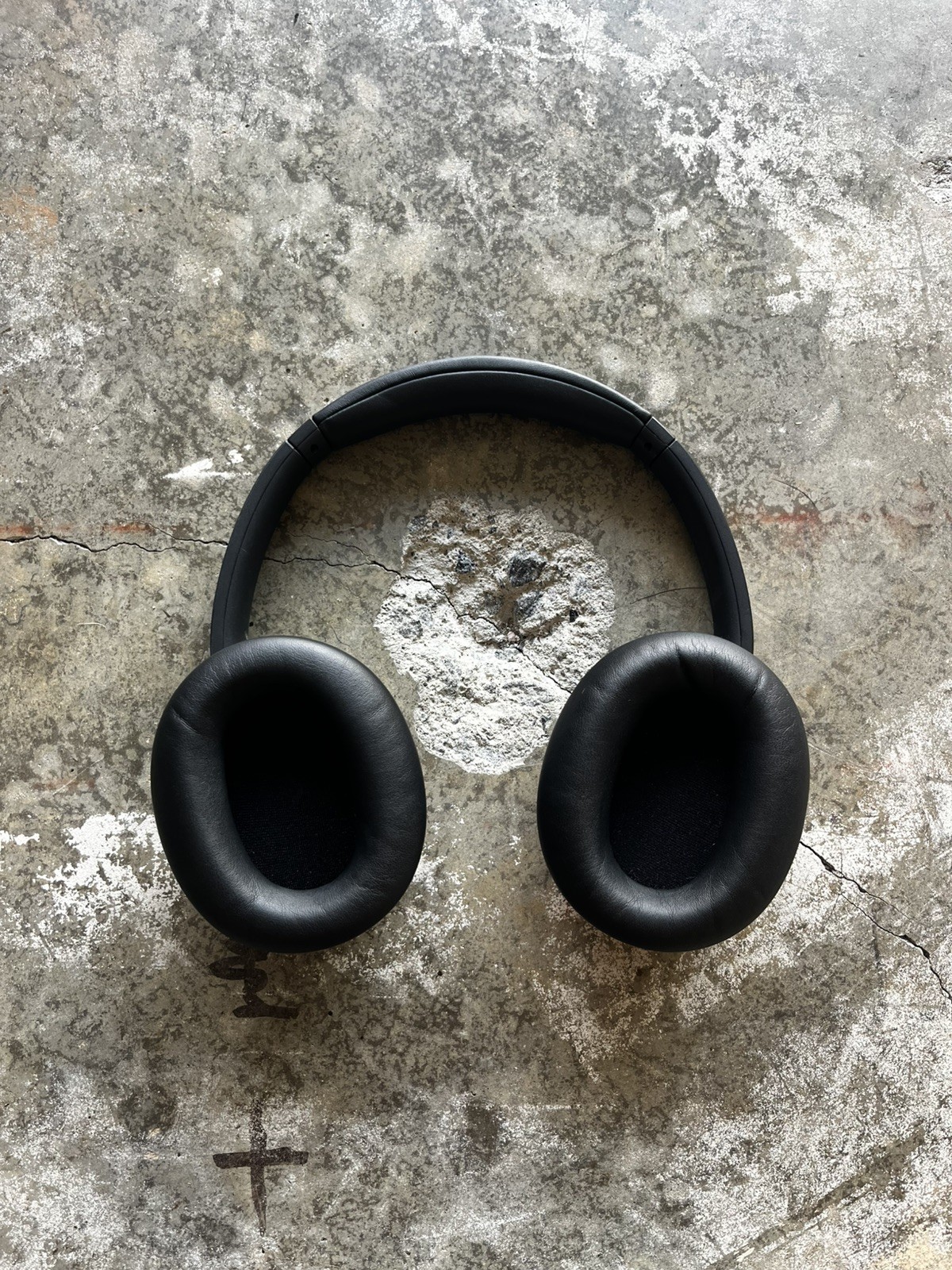Sony WH-CH720N Lightweight Noise Canceling Wireless Headphones -BLACK WHCH720N