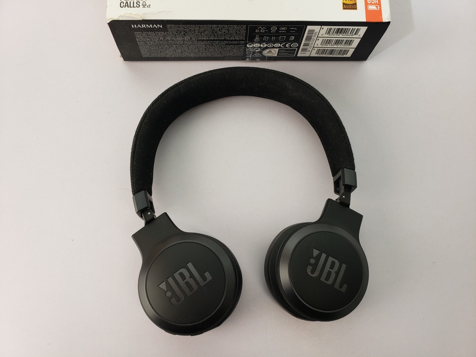 JBL Live 675NC by Harman On-Ear Adaptive Noise Canceling Headphones Tested