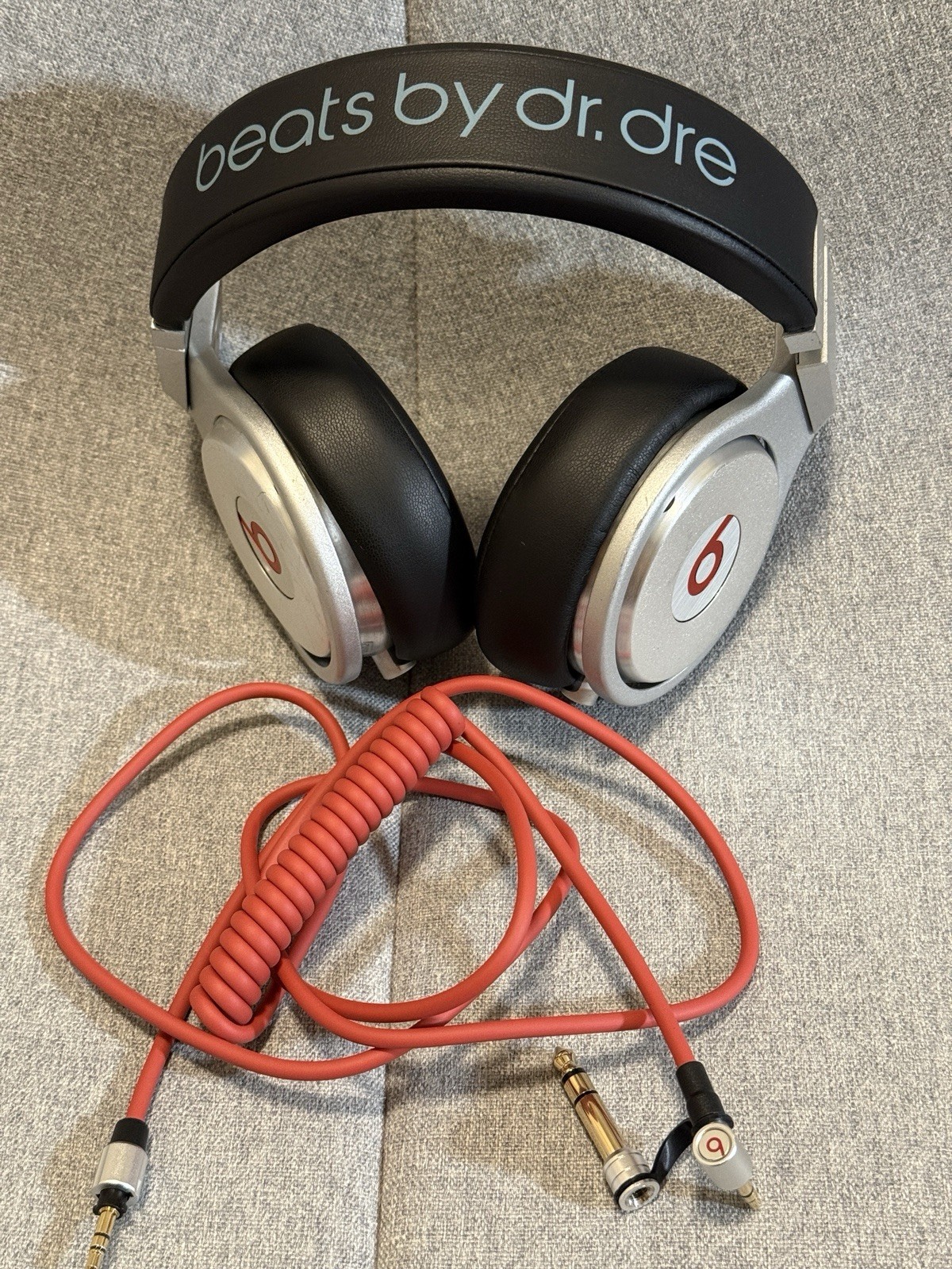 Beats by Dr. Dre Pro Black/Silver Over the Ear Headphones Excellent Condition
